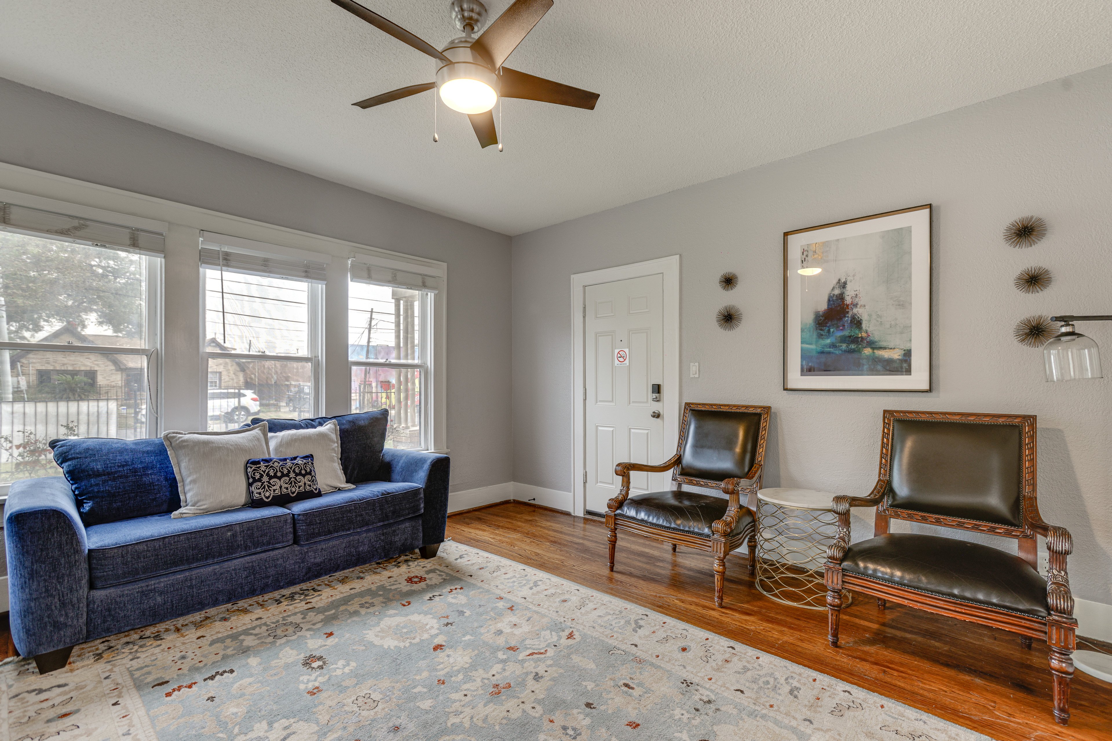 Downstairs Unit | Living Room | 1st Floor