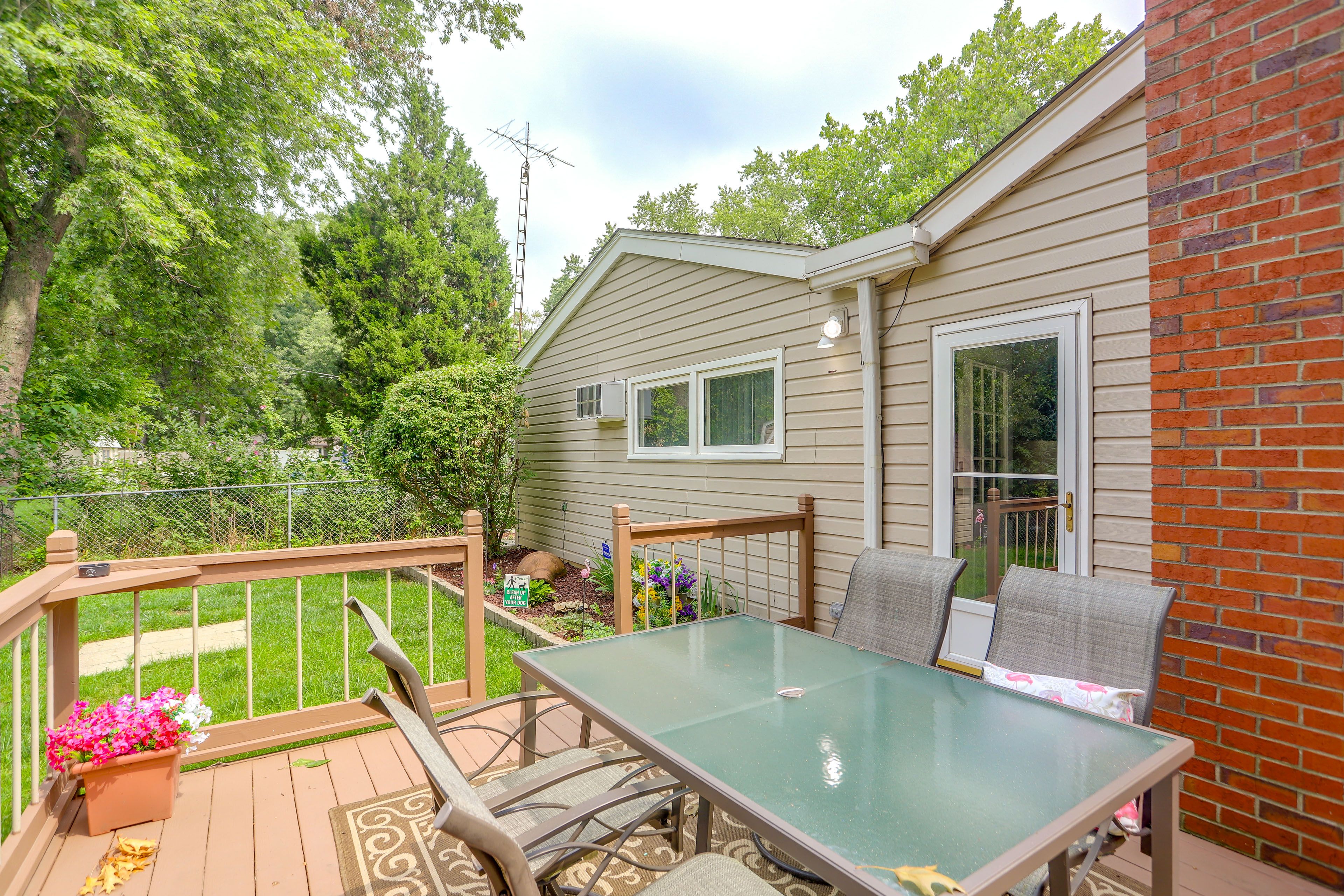 Furnished Deck | Private Yard