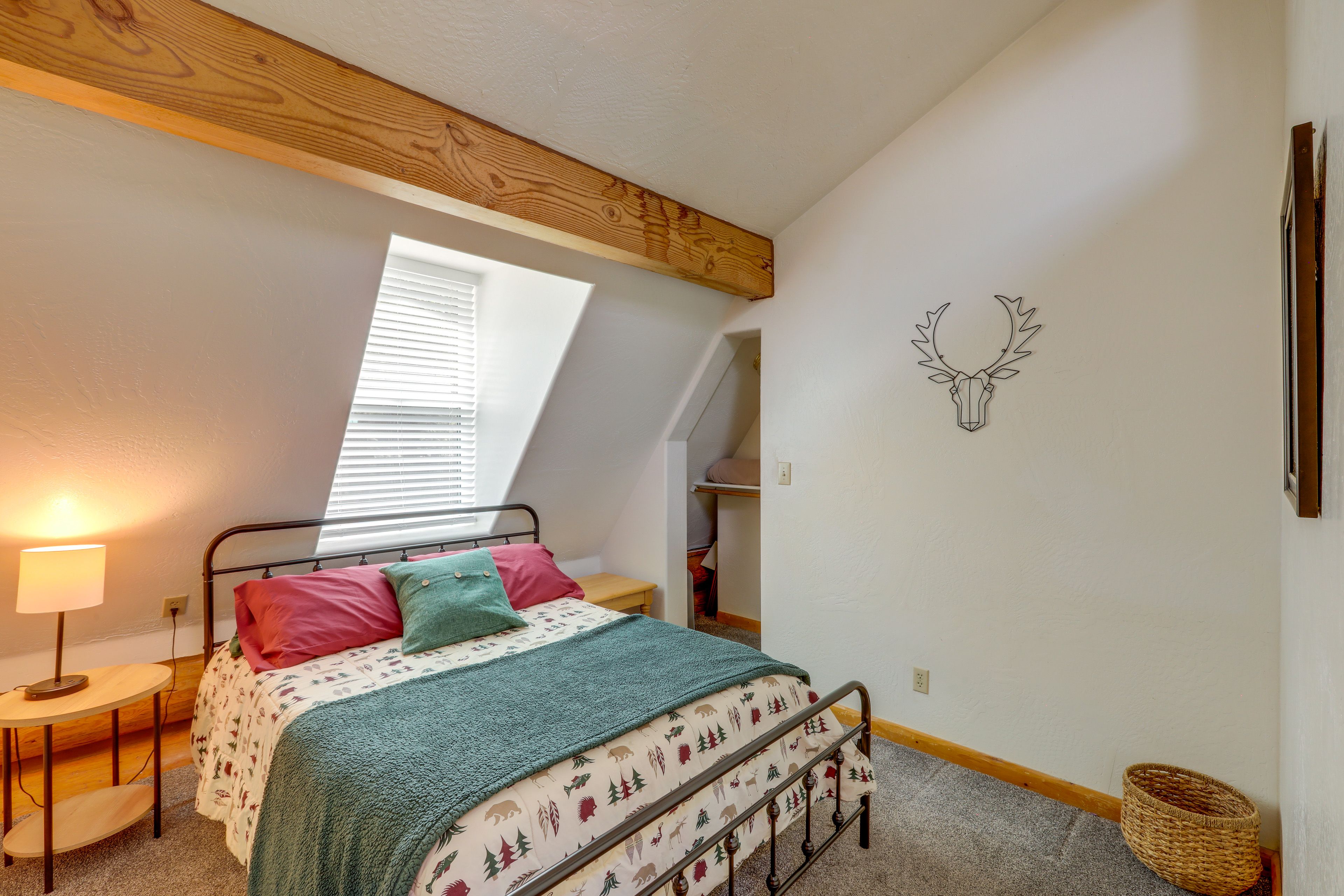 Bedroom 2 | Queen Bed | 2nd Floor