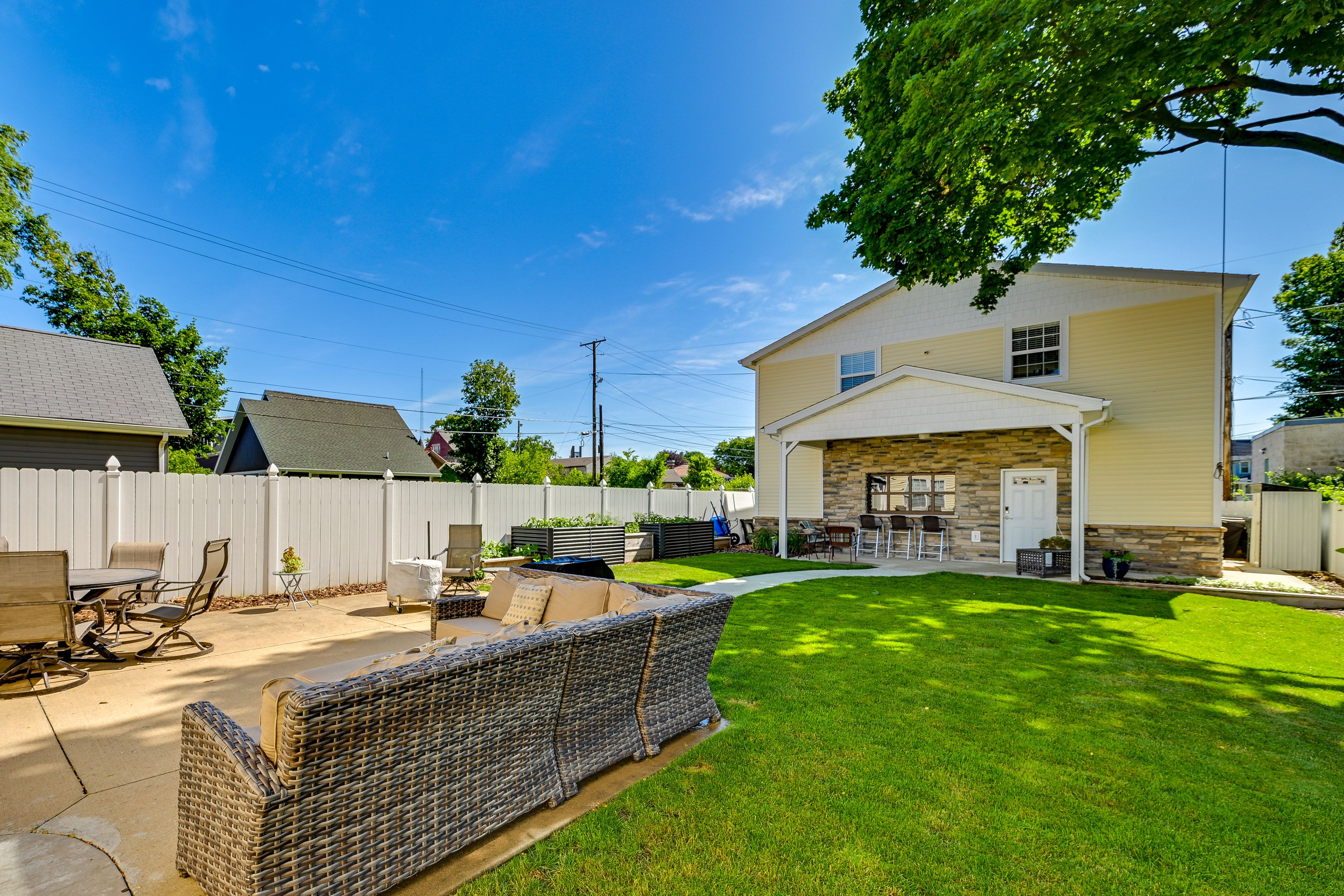 Shared Yard | Patio | Dining Area | Lounge Seating