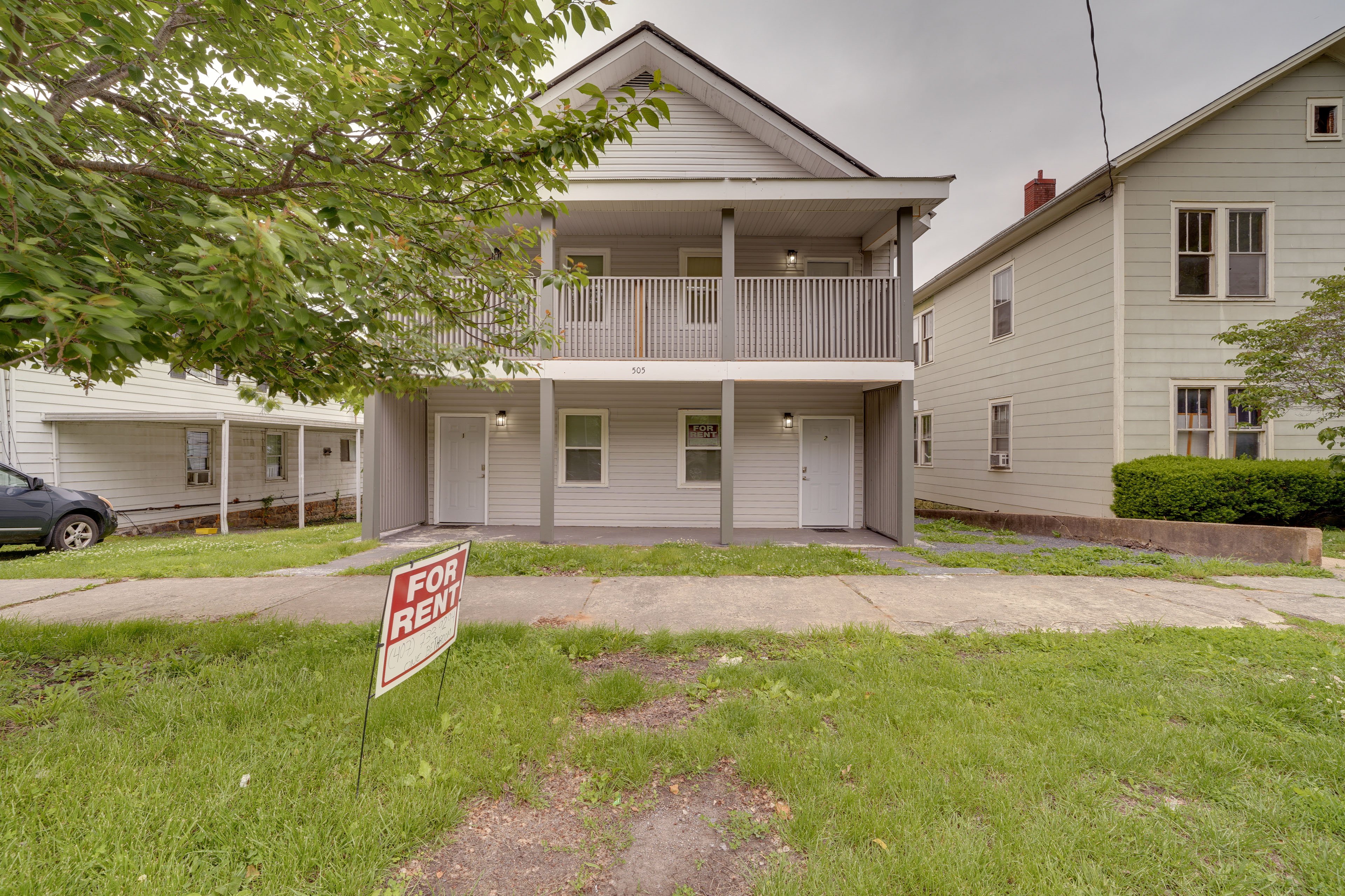 Front Exterior | Unit 1 & 2 Entries | Step-Free Access