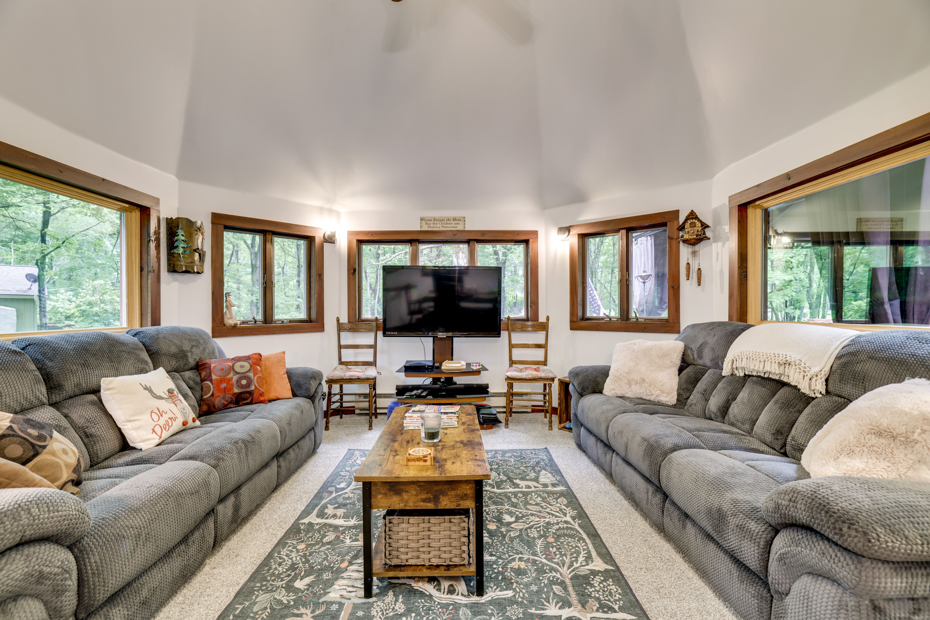 Living Room | Main Level