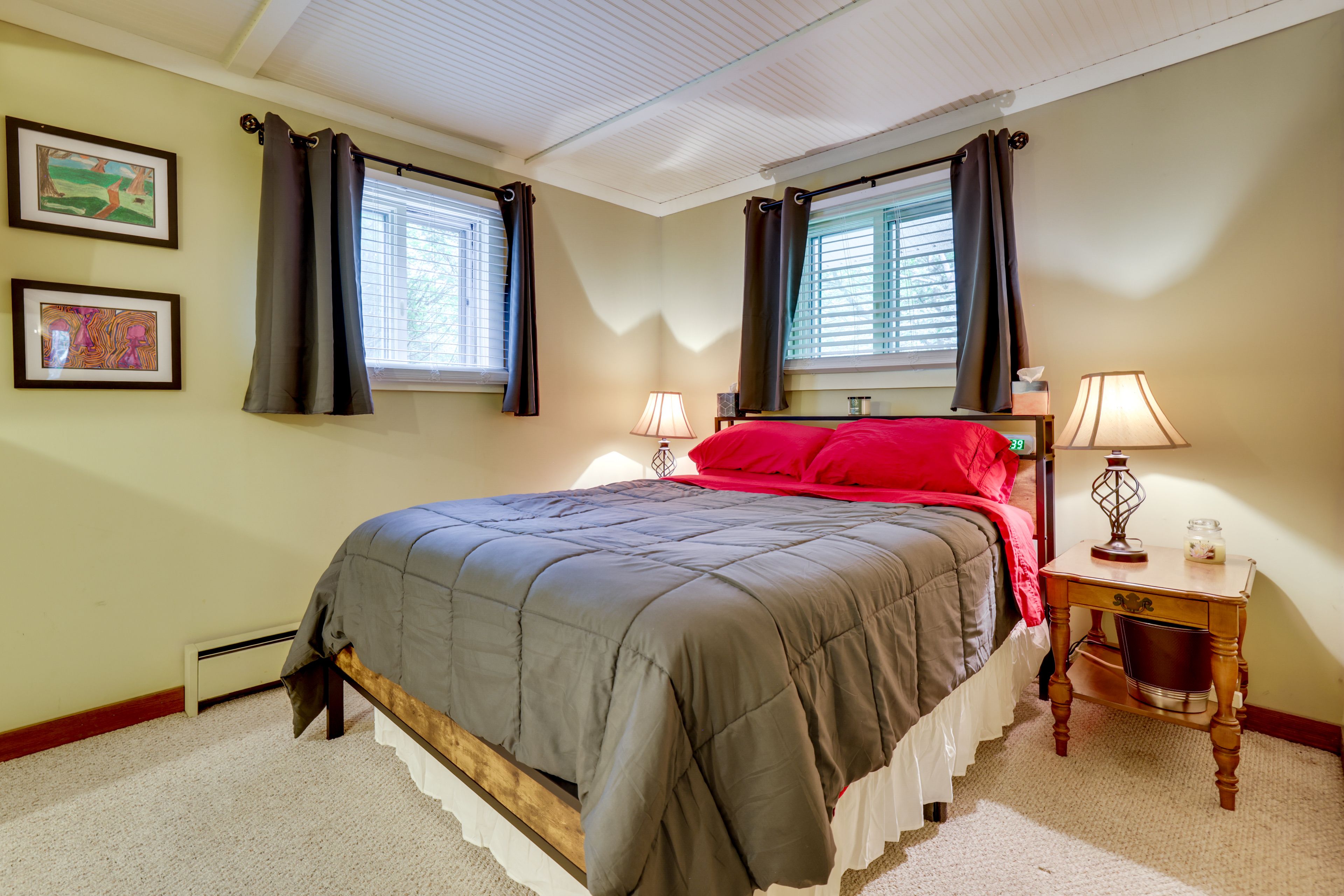 Bedroom 3 | Queen Bed | Top Level