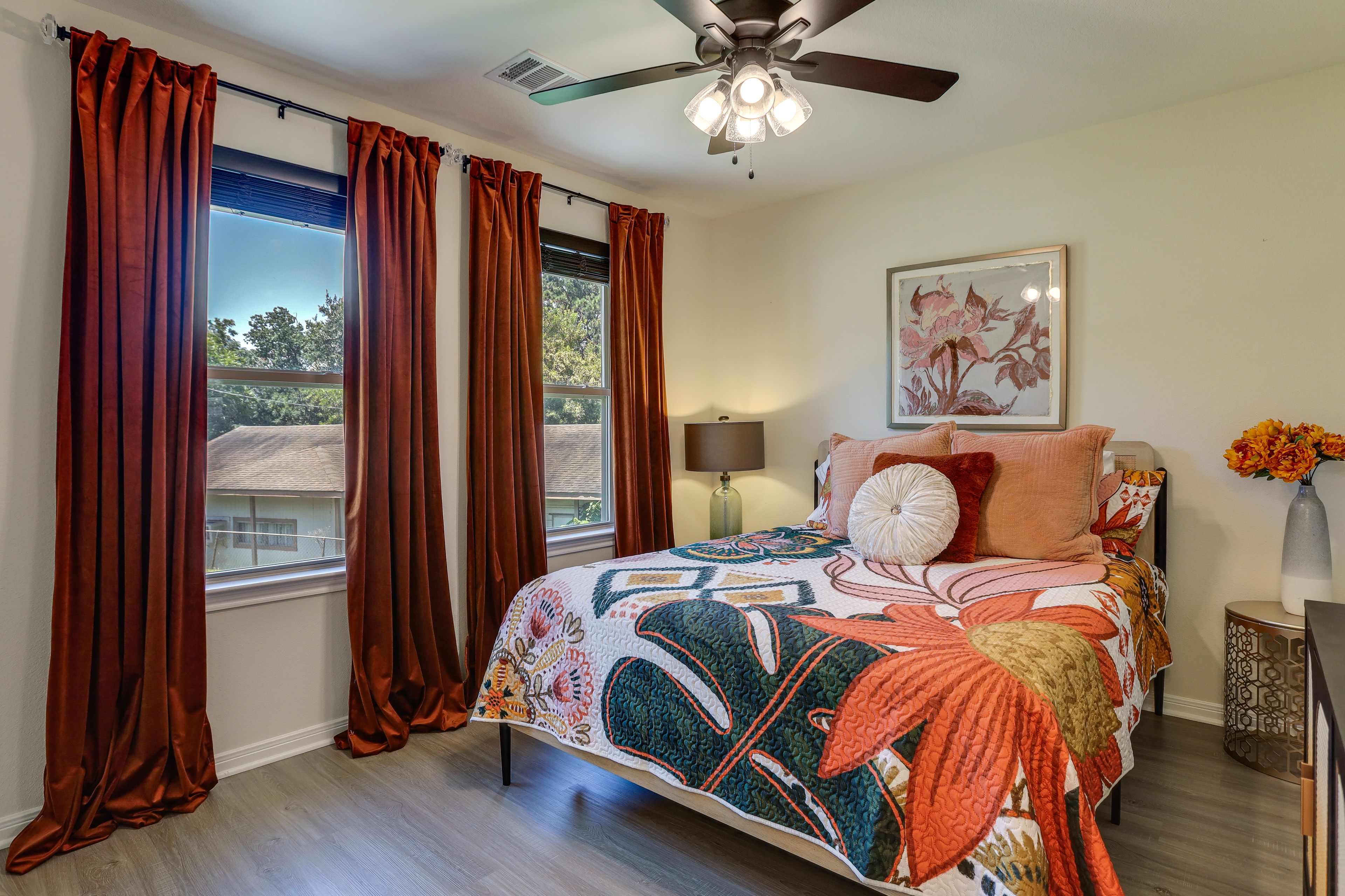 Bedroom 2 | Queen Bed