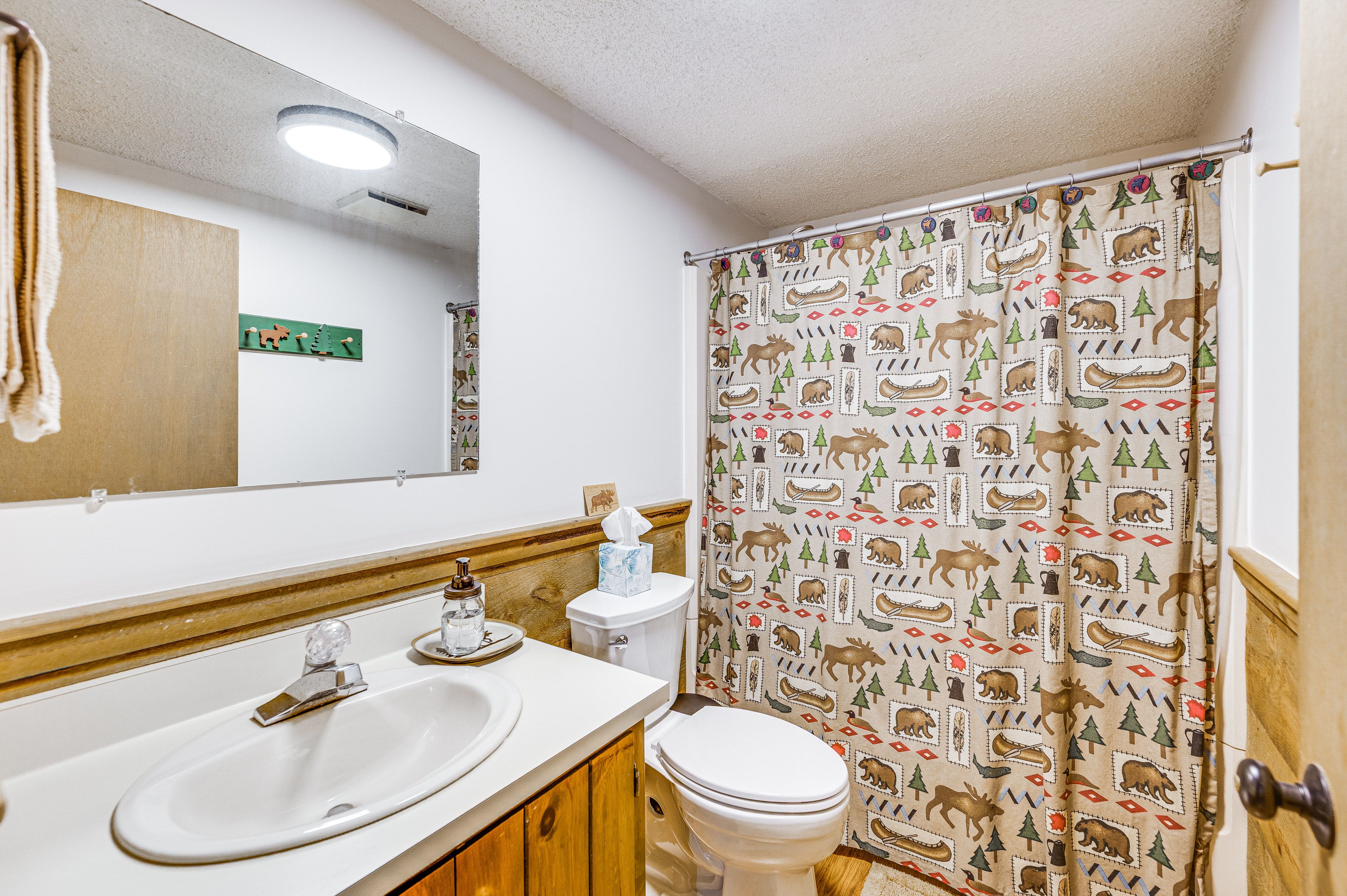 Bathroom | 1st Floor