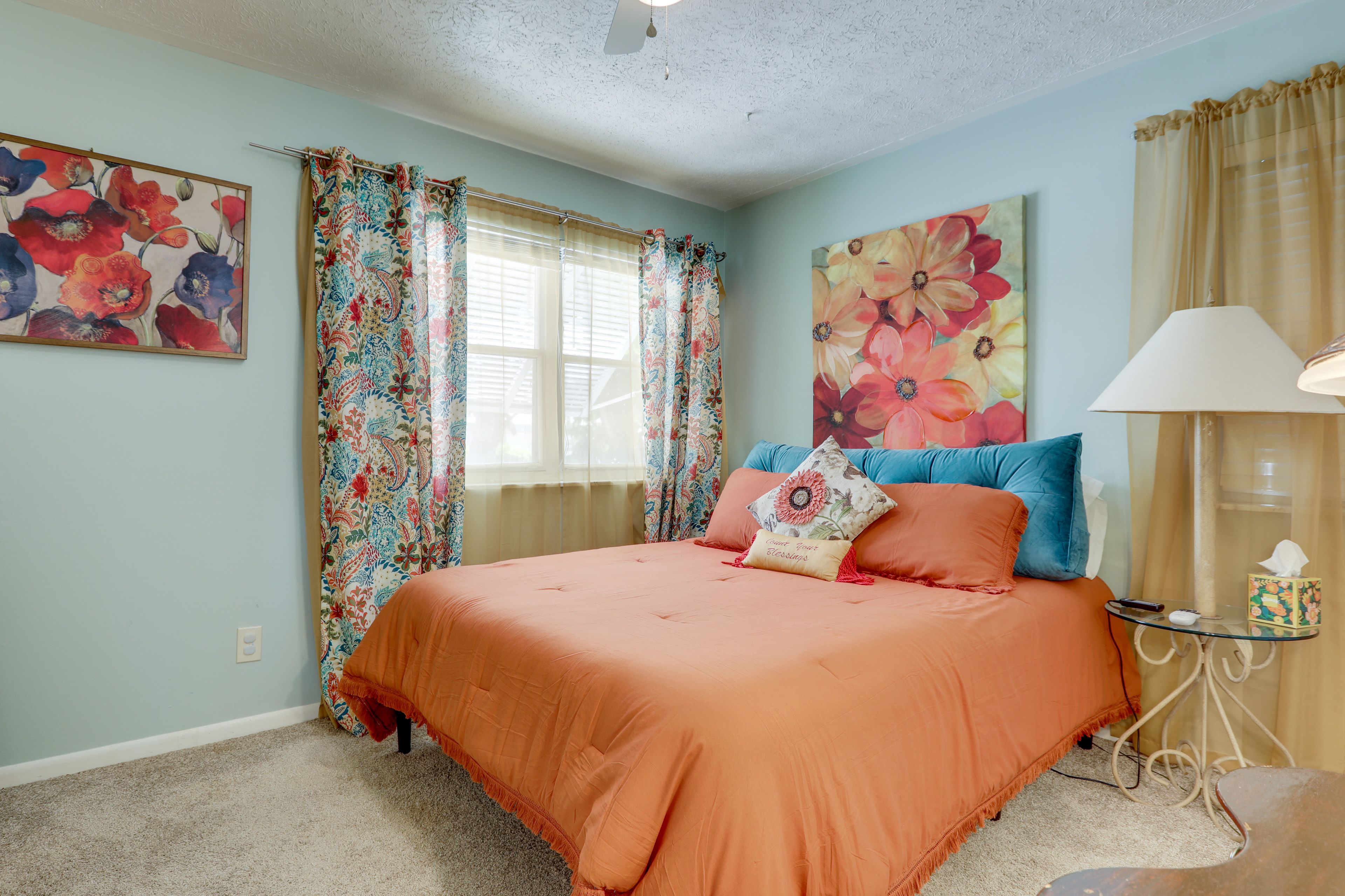 Bedroom 2 | Queen Bed