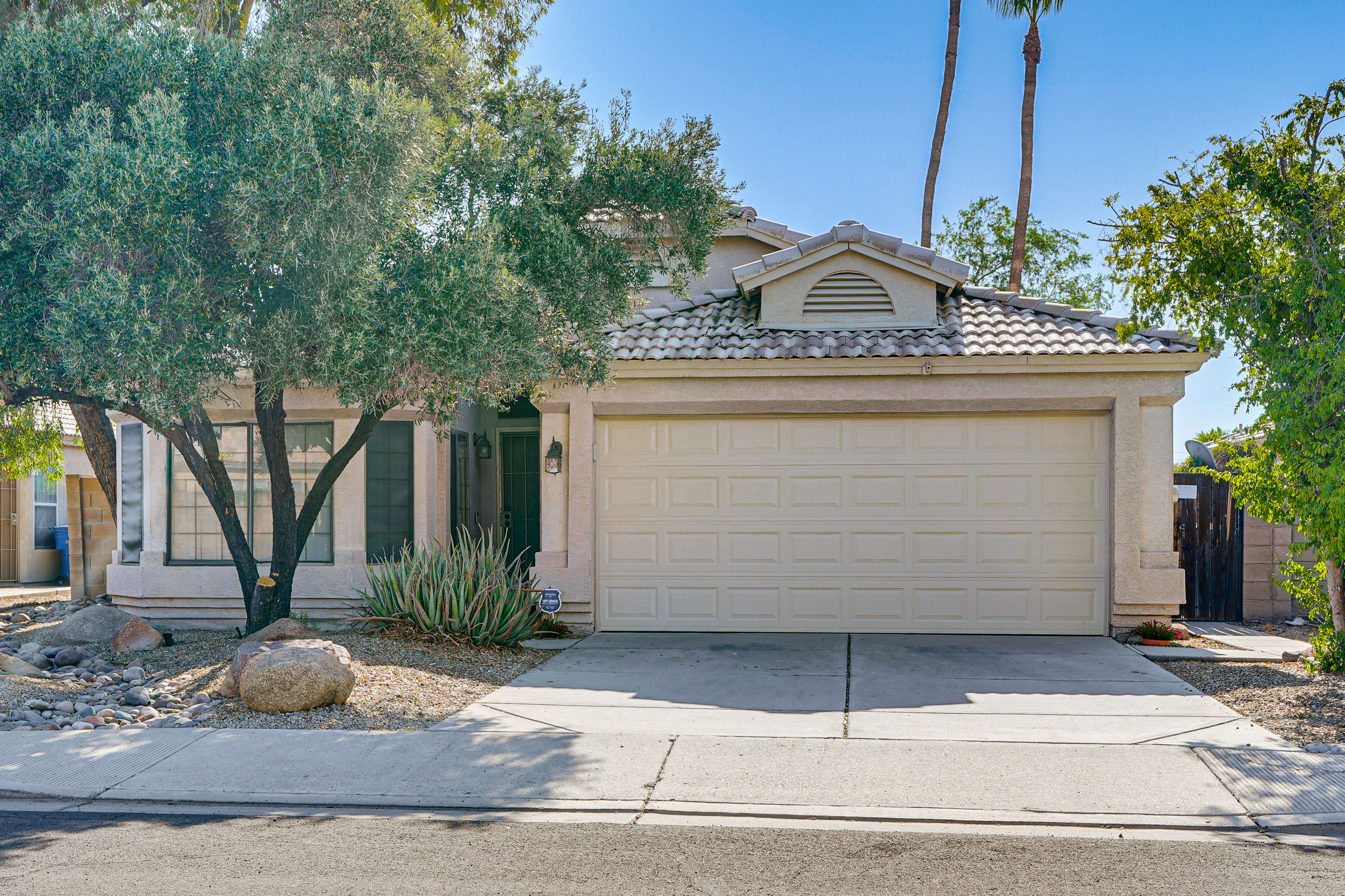Garage Parking | 1 Vehicle | Driveway Parking | 2 Vehicles
