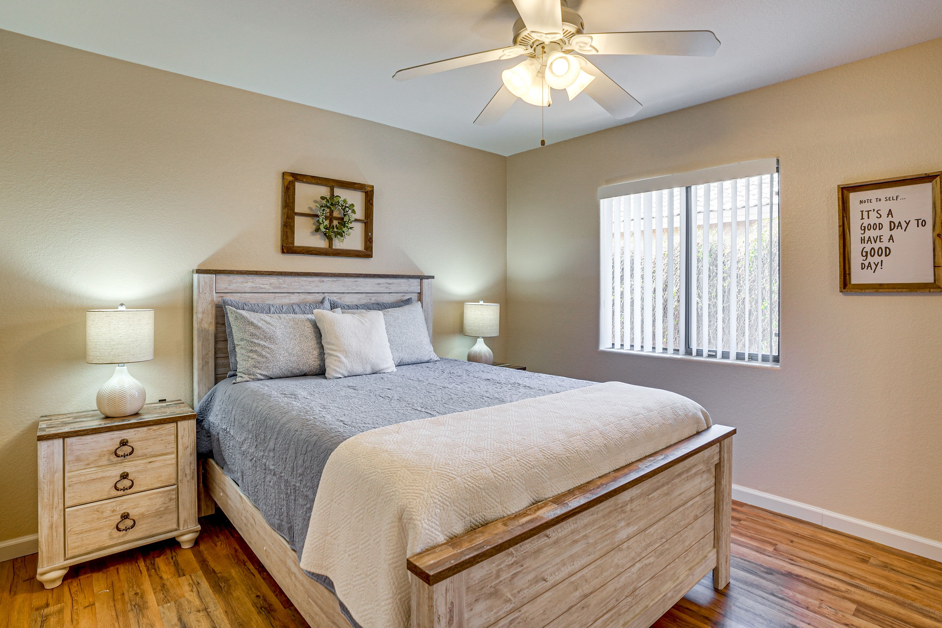 Bedroom 3 | Queen Bed