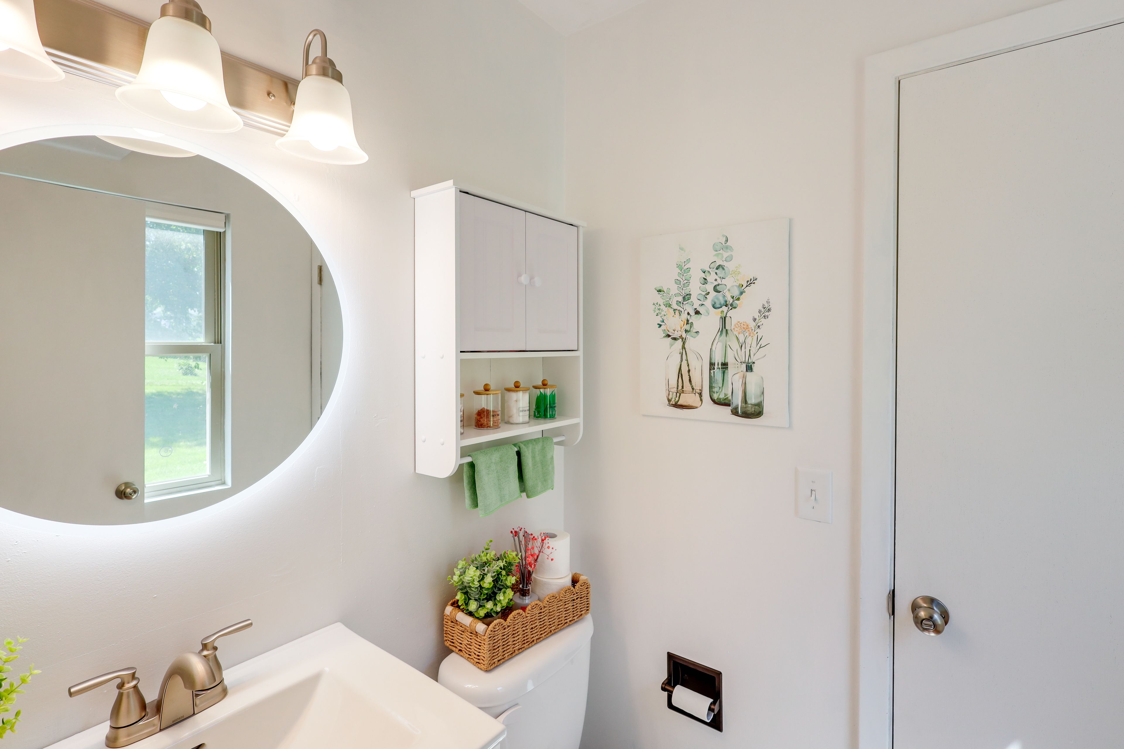 Half Bathroom | Lower Level