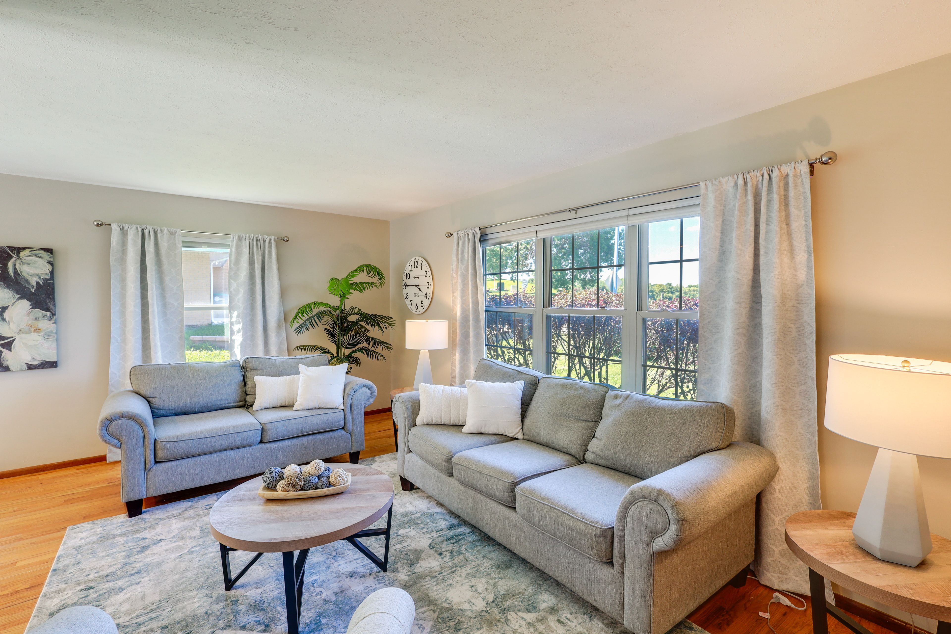 Living Room | Main Level