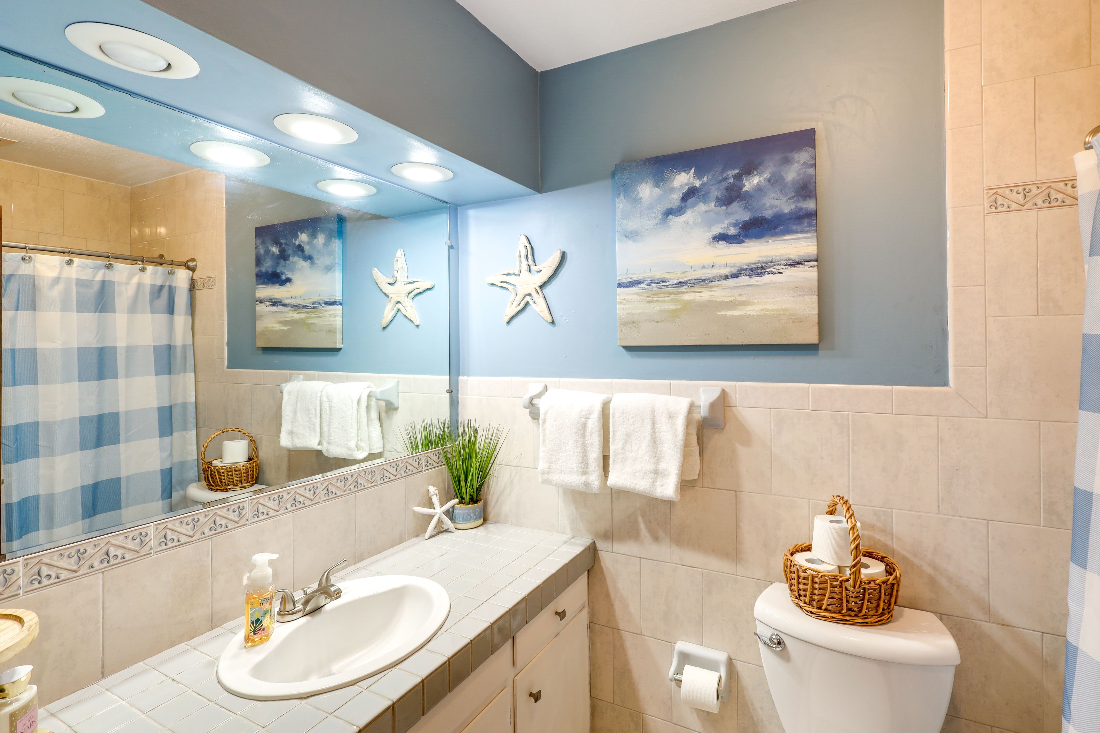 Full Bathroom | Upper Level