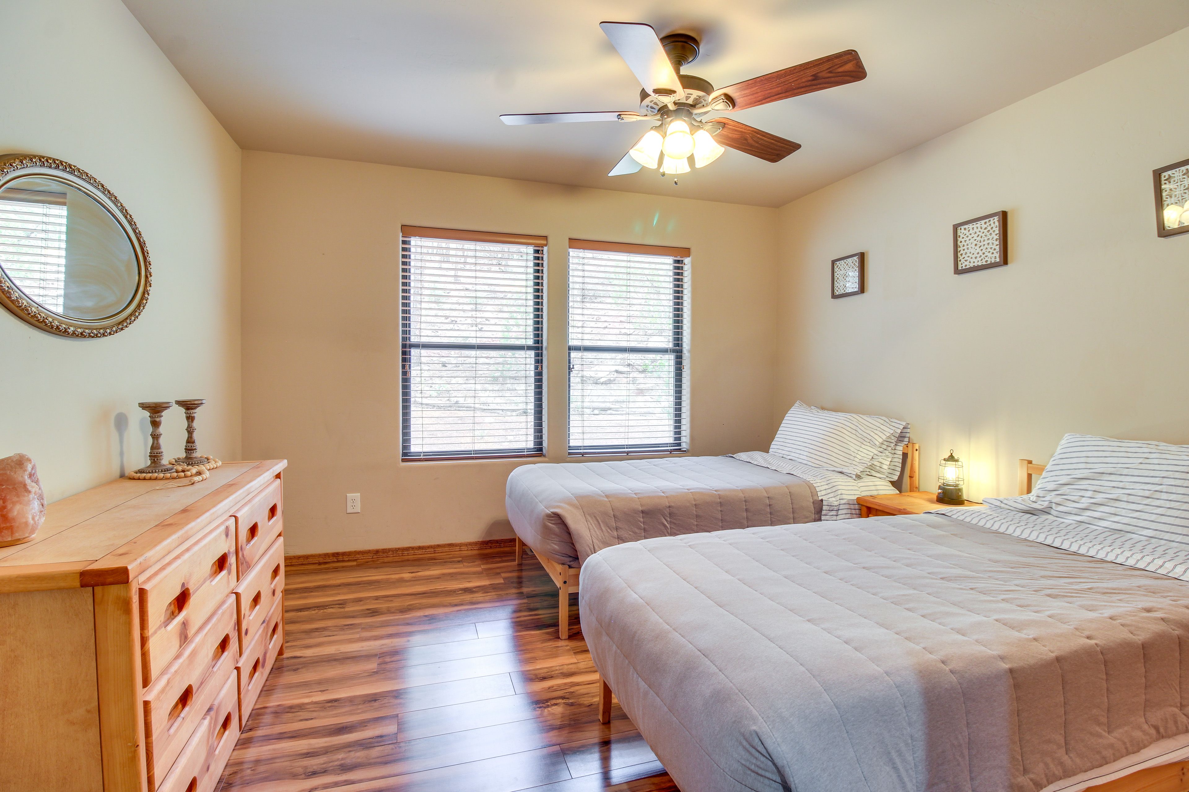 Bedroom 2 | 2 Twin Beds