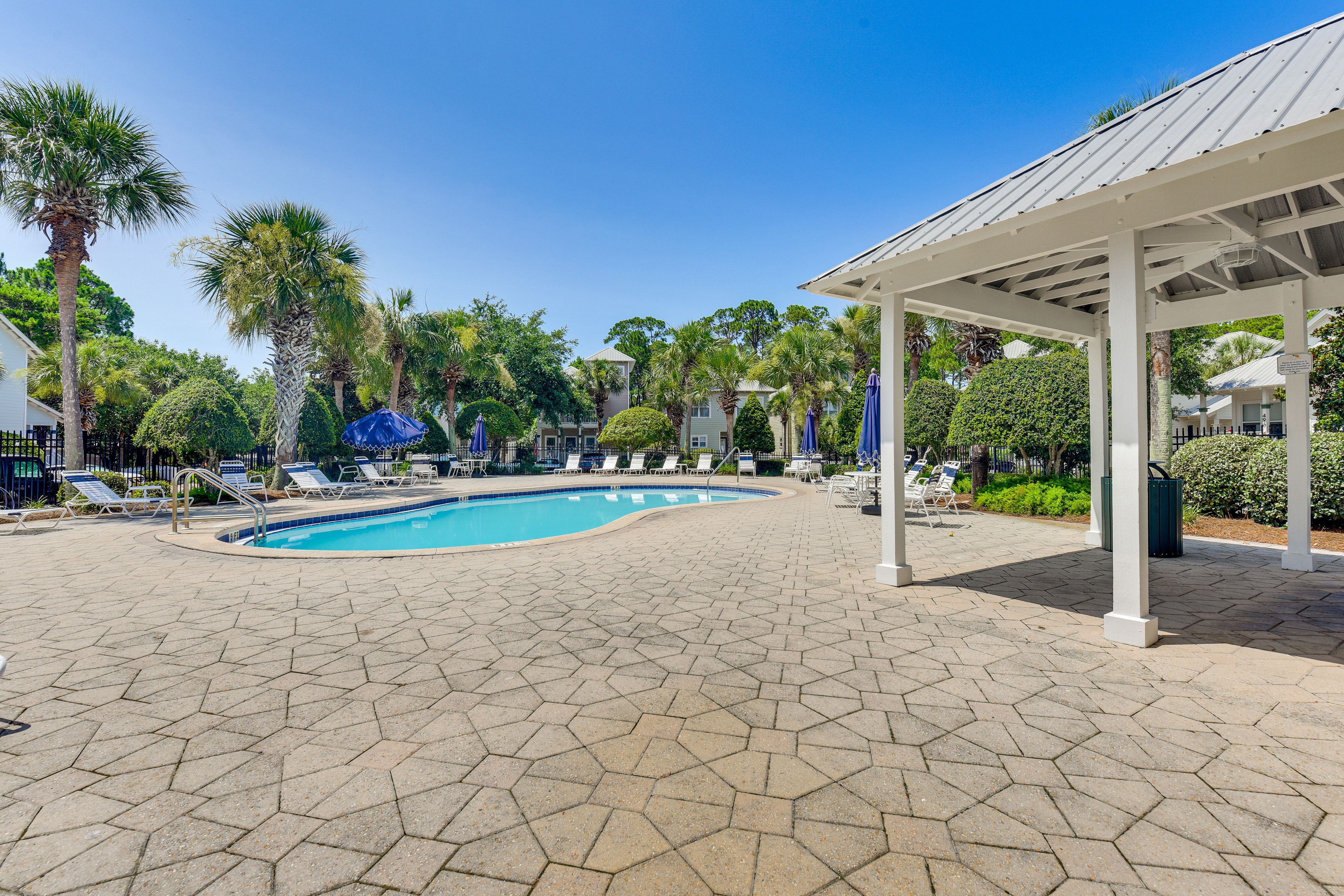 Old Florida Village | Community Amenities