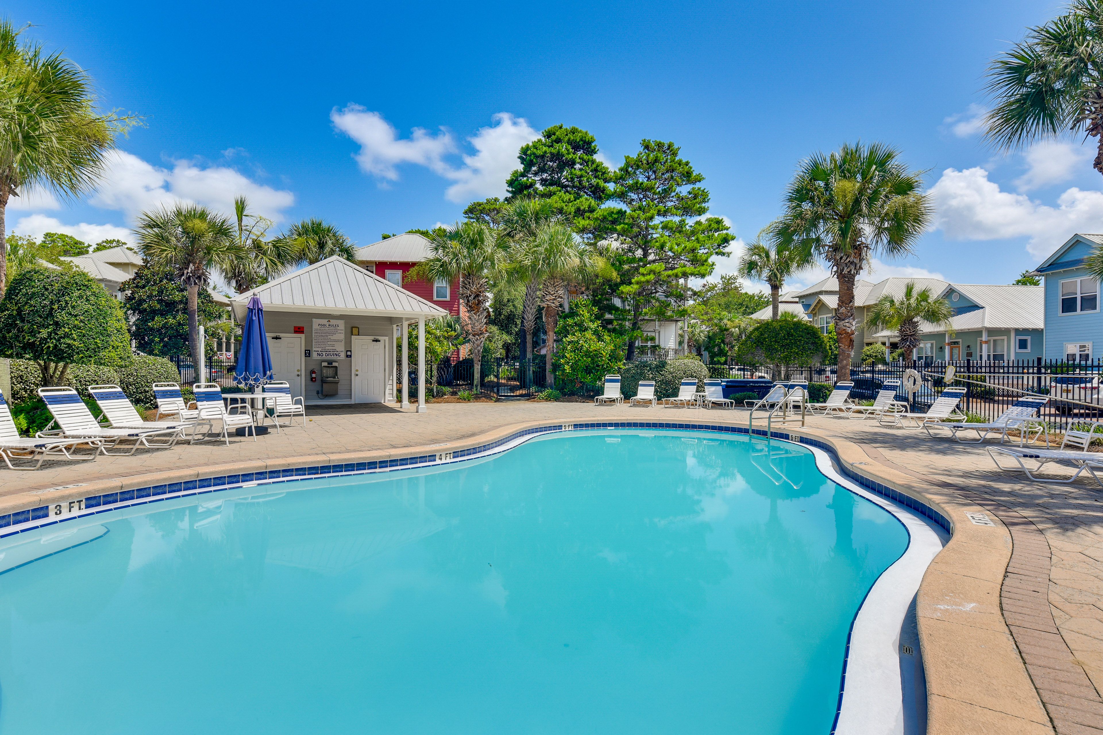 Old Florida Village | Community Amenities