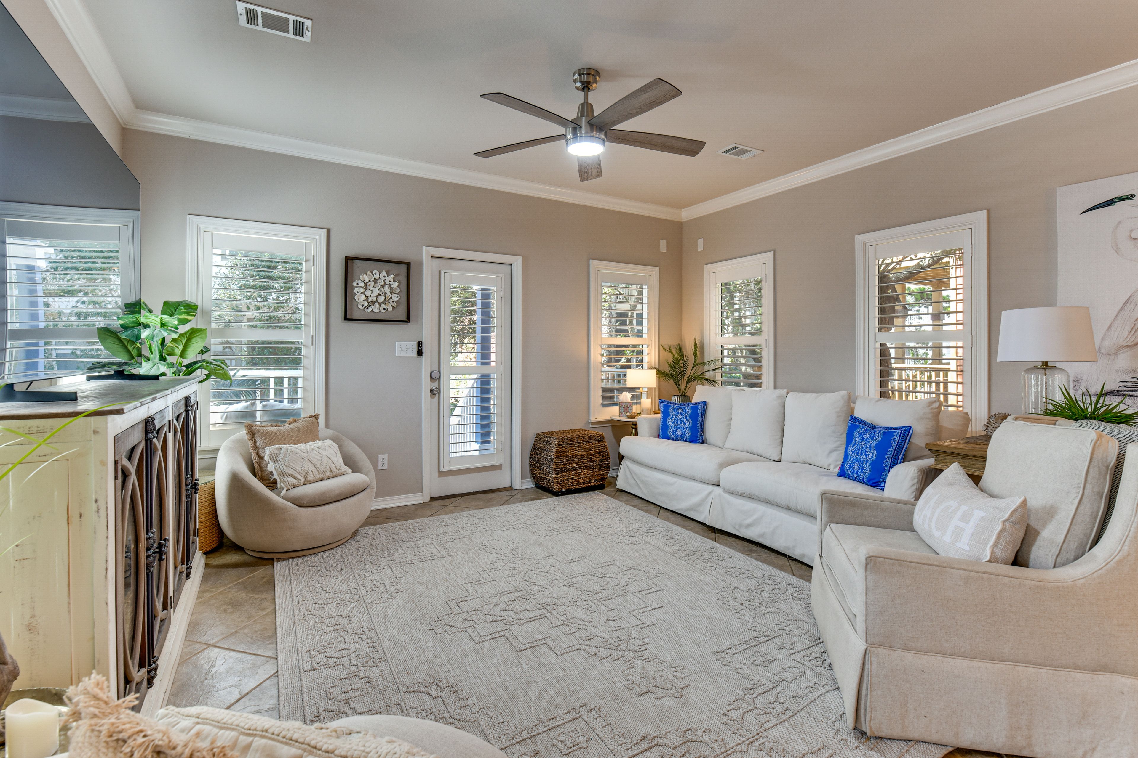 Living Room | 1st Floor