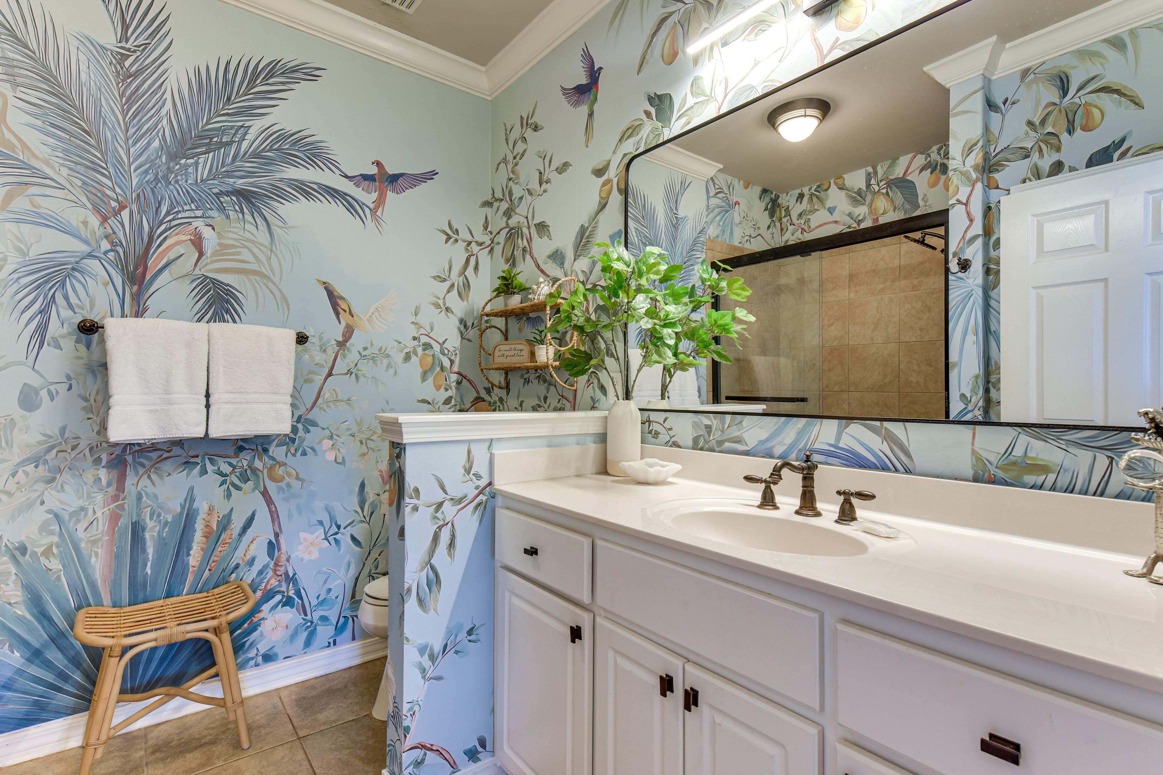 En-Suite Bathroom | 2nd Floor