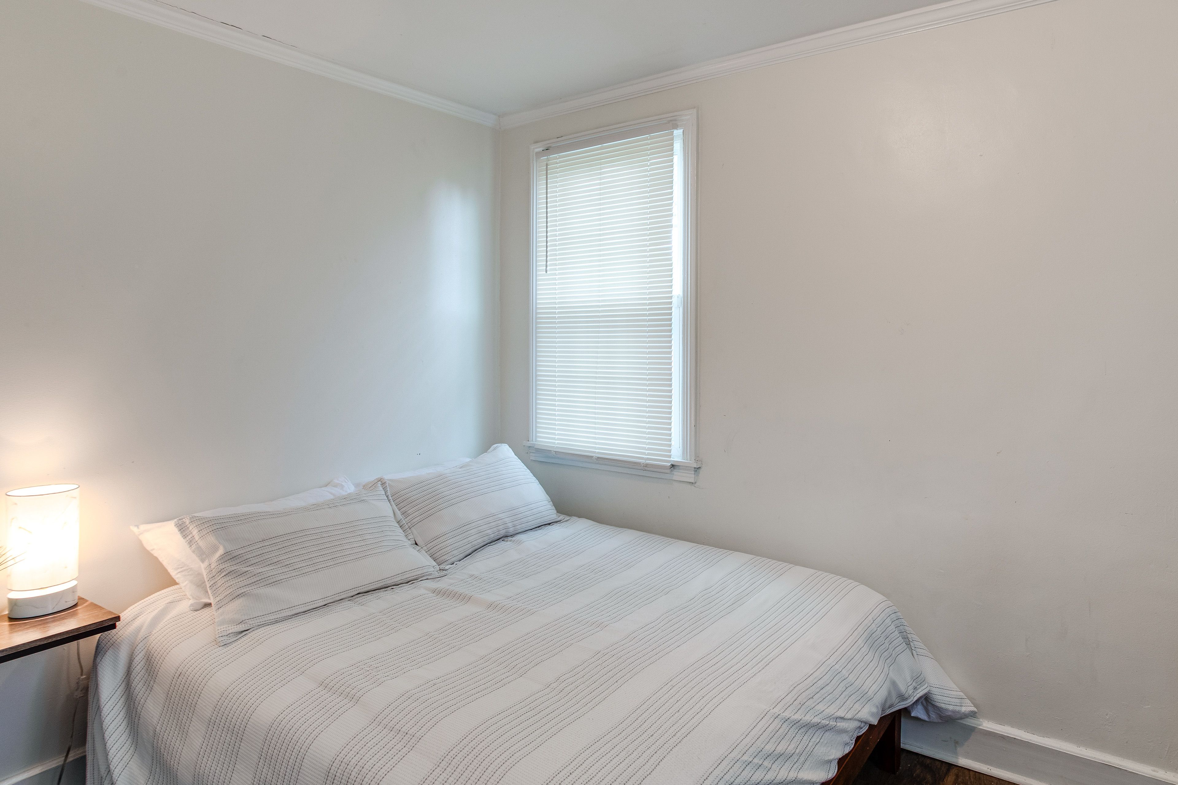 Bedroom 2 | Queen Bed