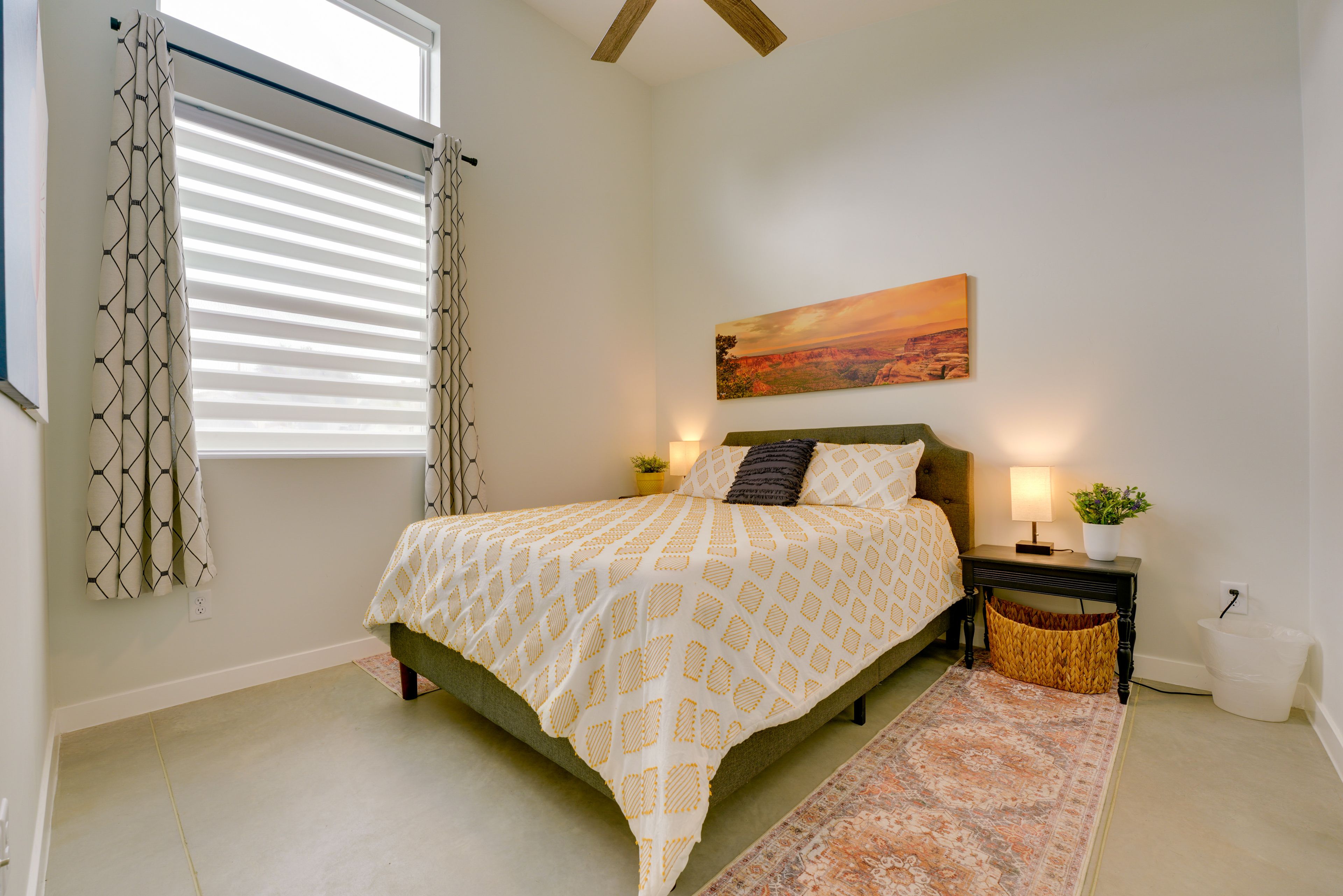 Bedroom | Queen Bed | Walk-In Closet