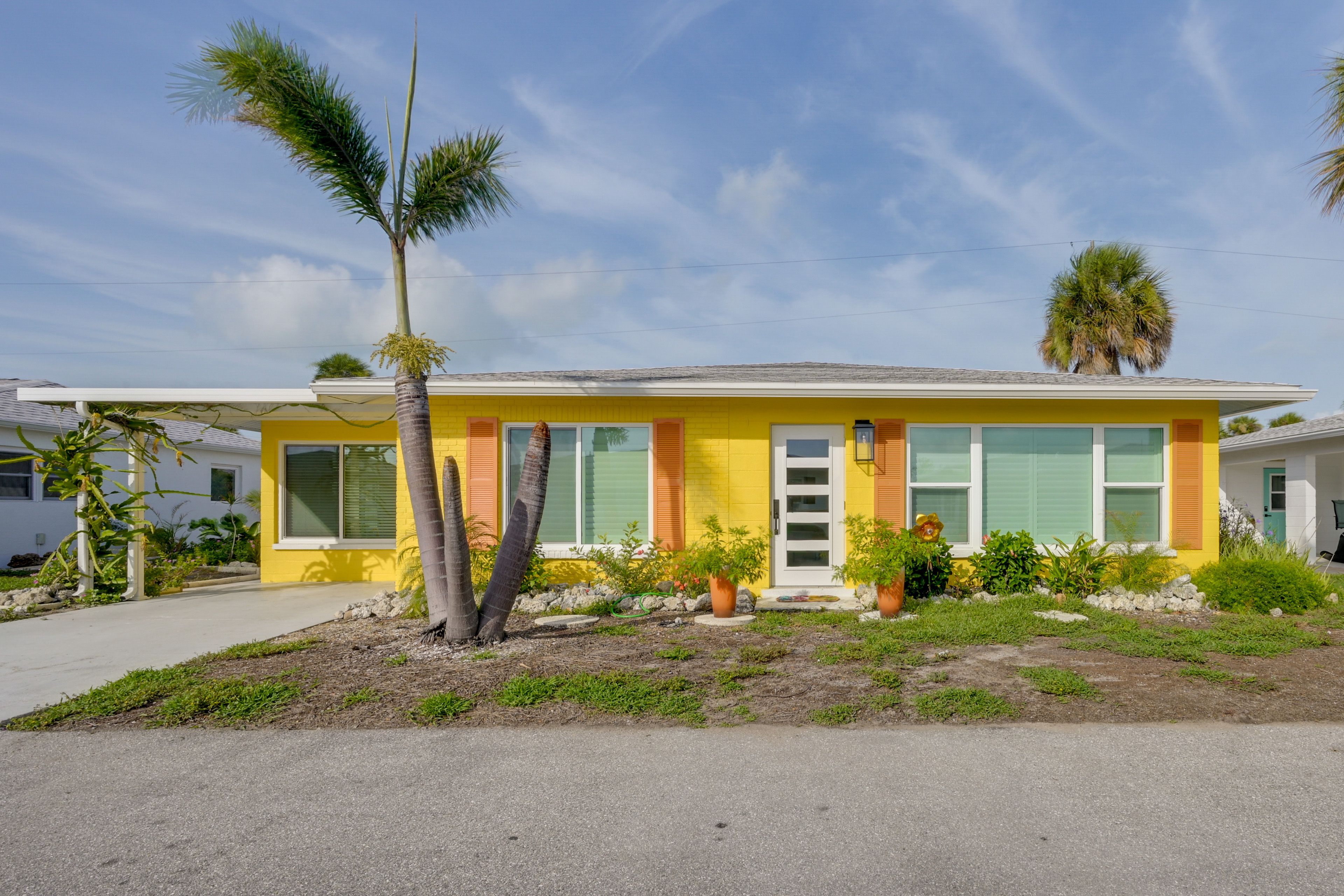 Englewood Vacation Rental | 2BR | 2BA | 1,400 Sq Ft