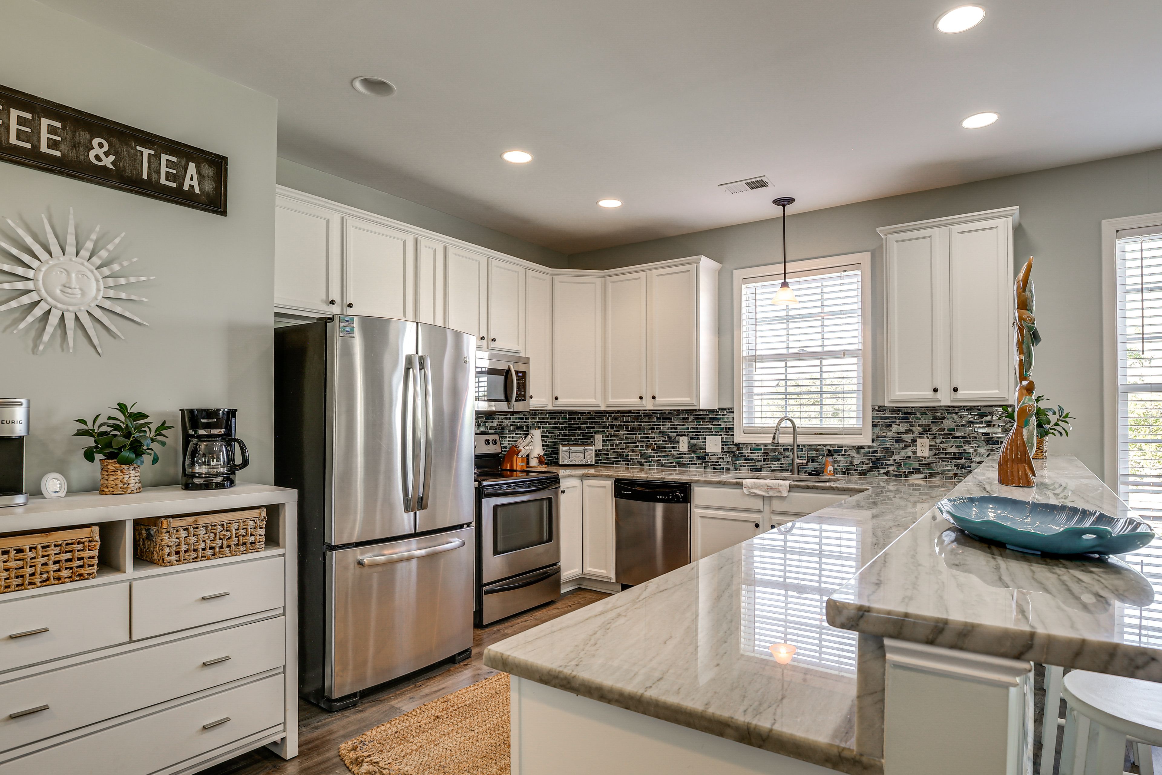 Unit B | Kitchen | Upper Level