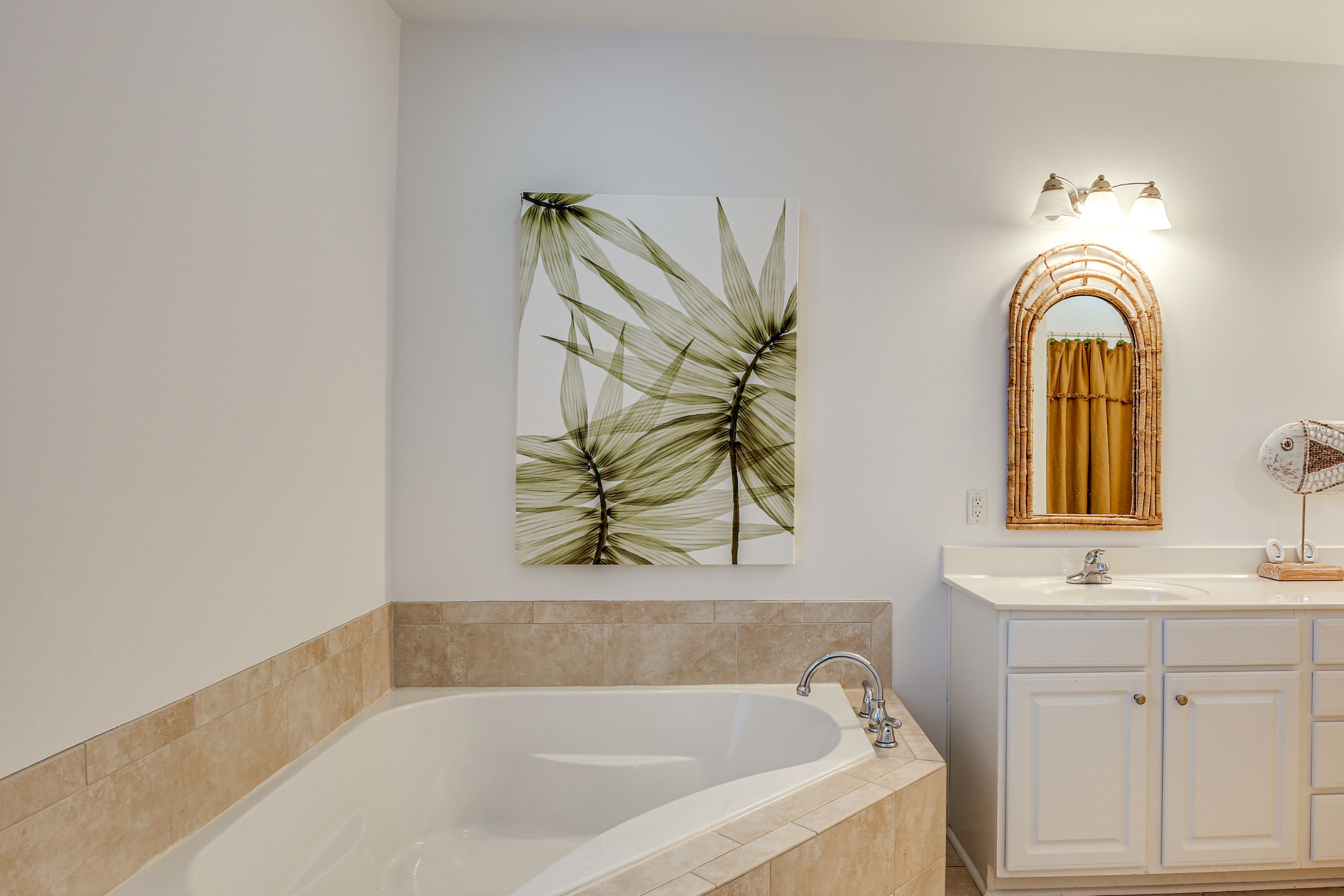 Unit A | Full Bathroom | Main Level