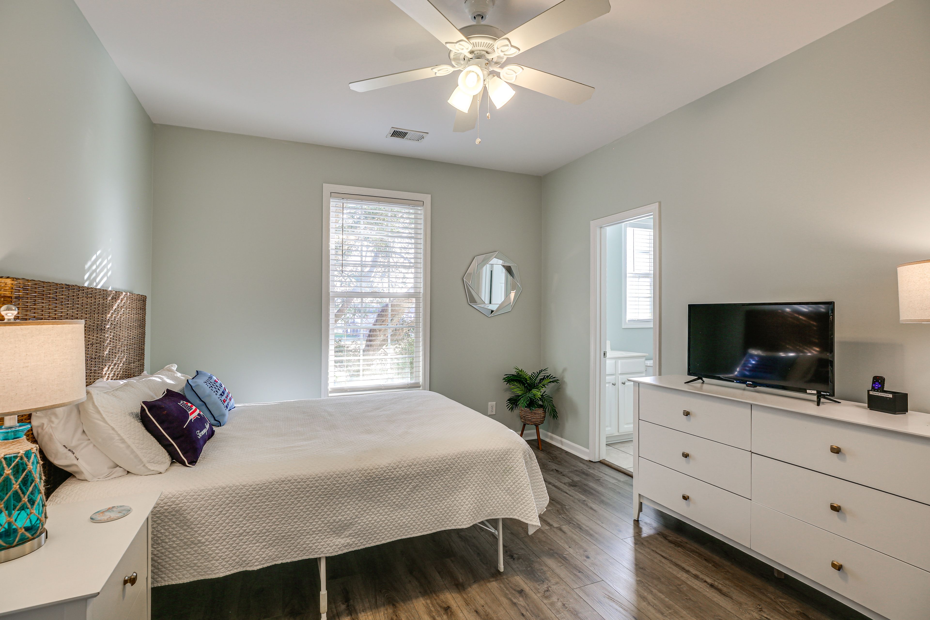 Unit A | Bedroom 5 | Queen Bed | Main Level