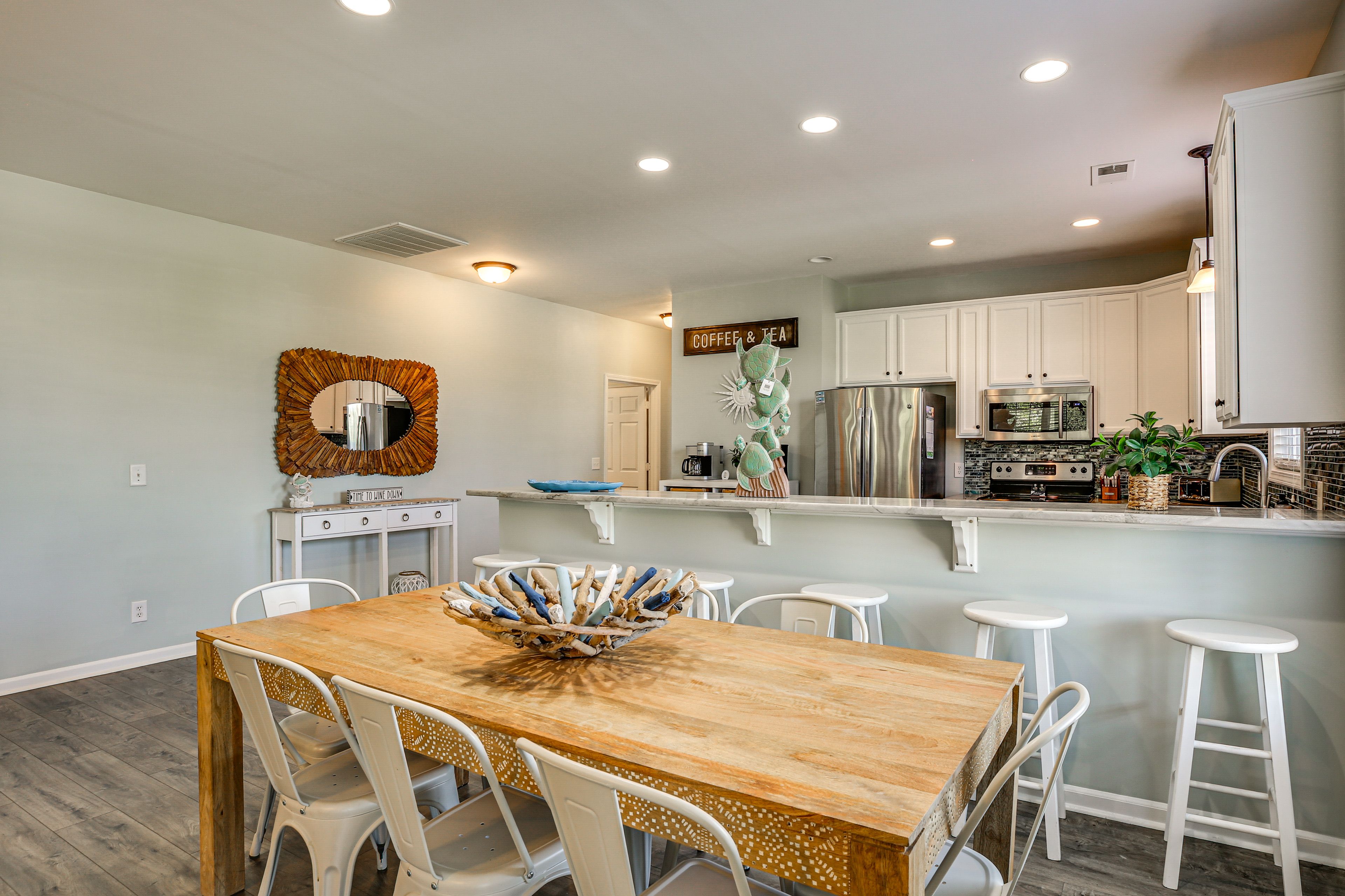 Unit B | Dining Area | Upper Level