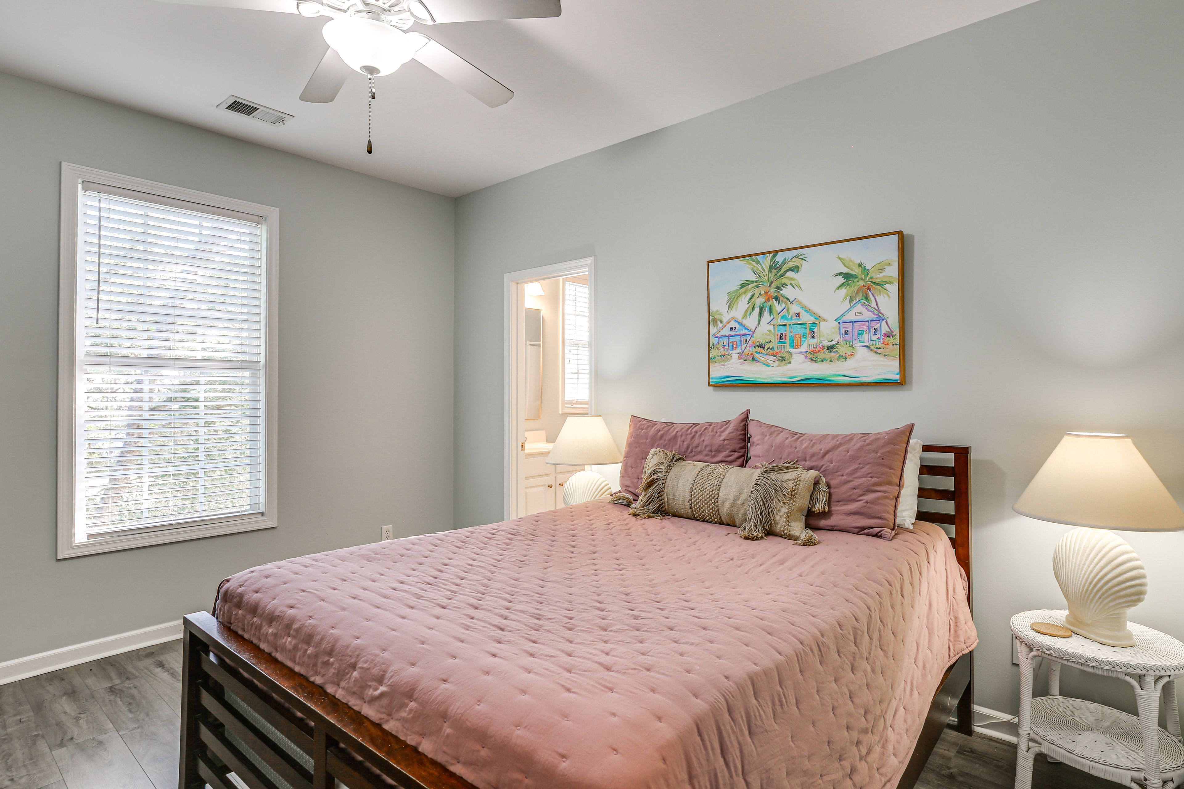 Unit B | Bedroom 11 | Queen Bed | Upper Level