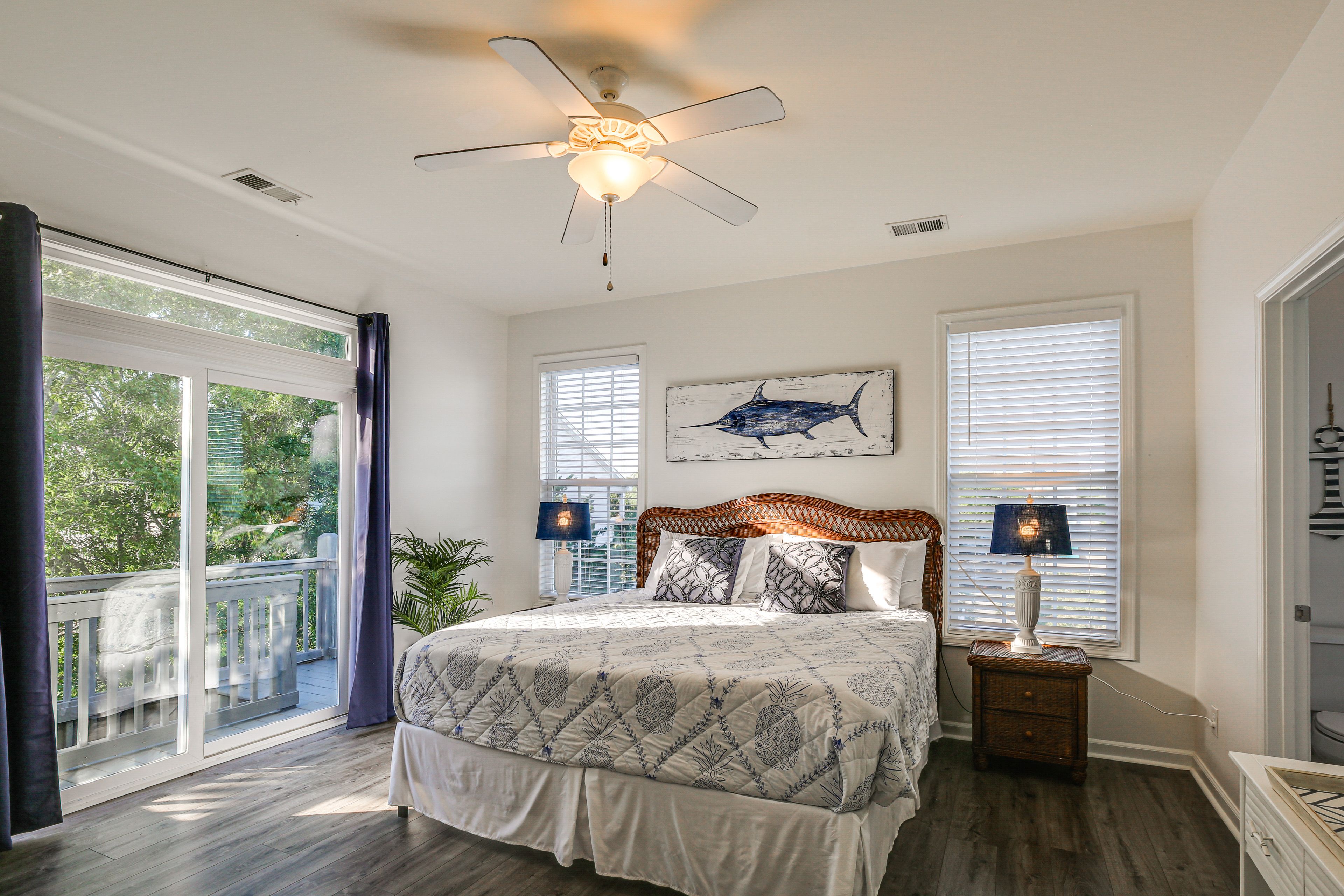 Unit B | Bedroom 9 | Queen Bed | Upper Level