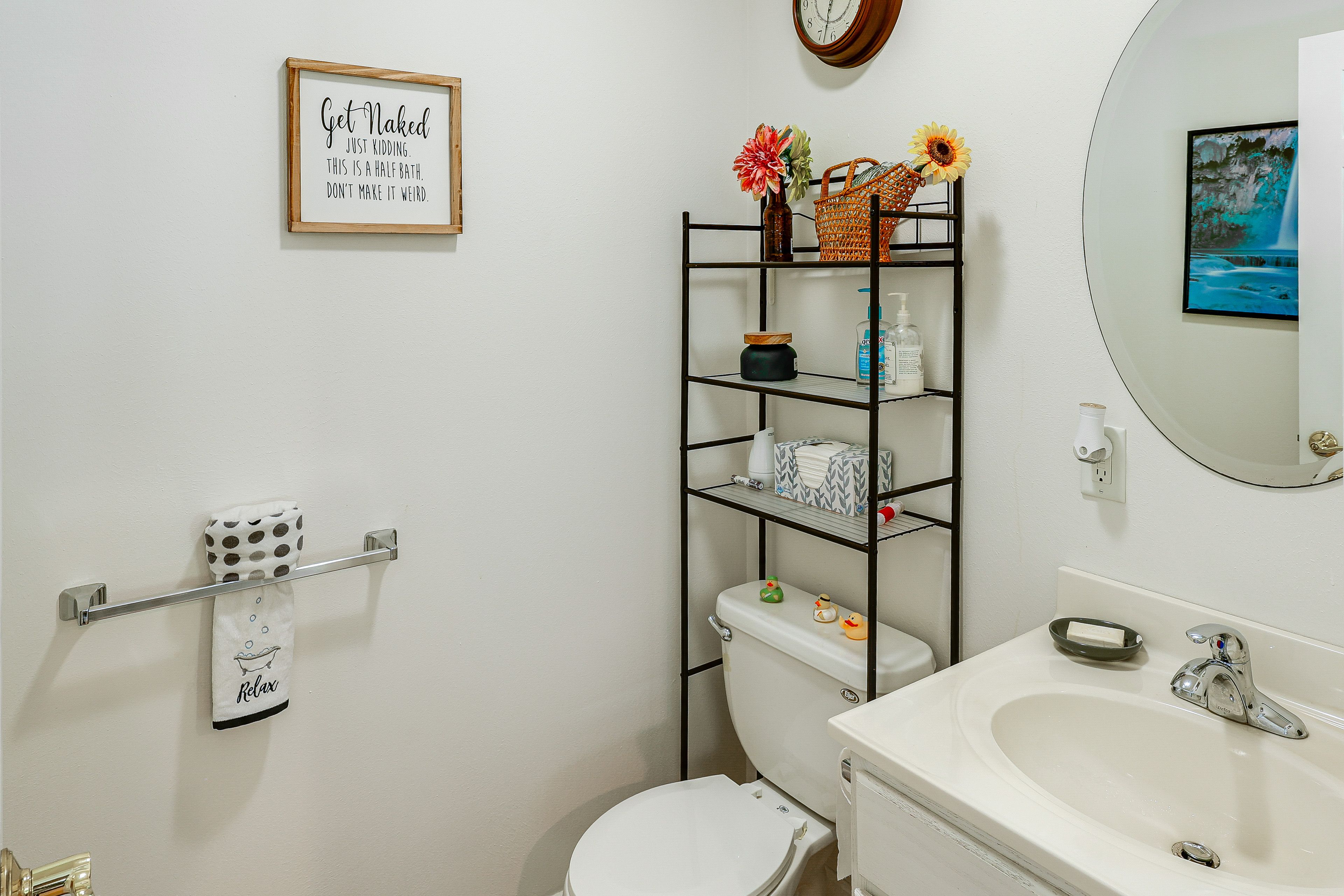 Half Bathroom | 1st Floor