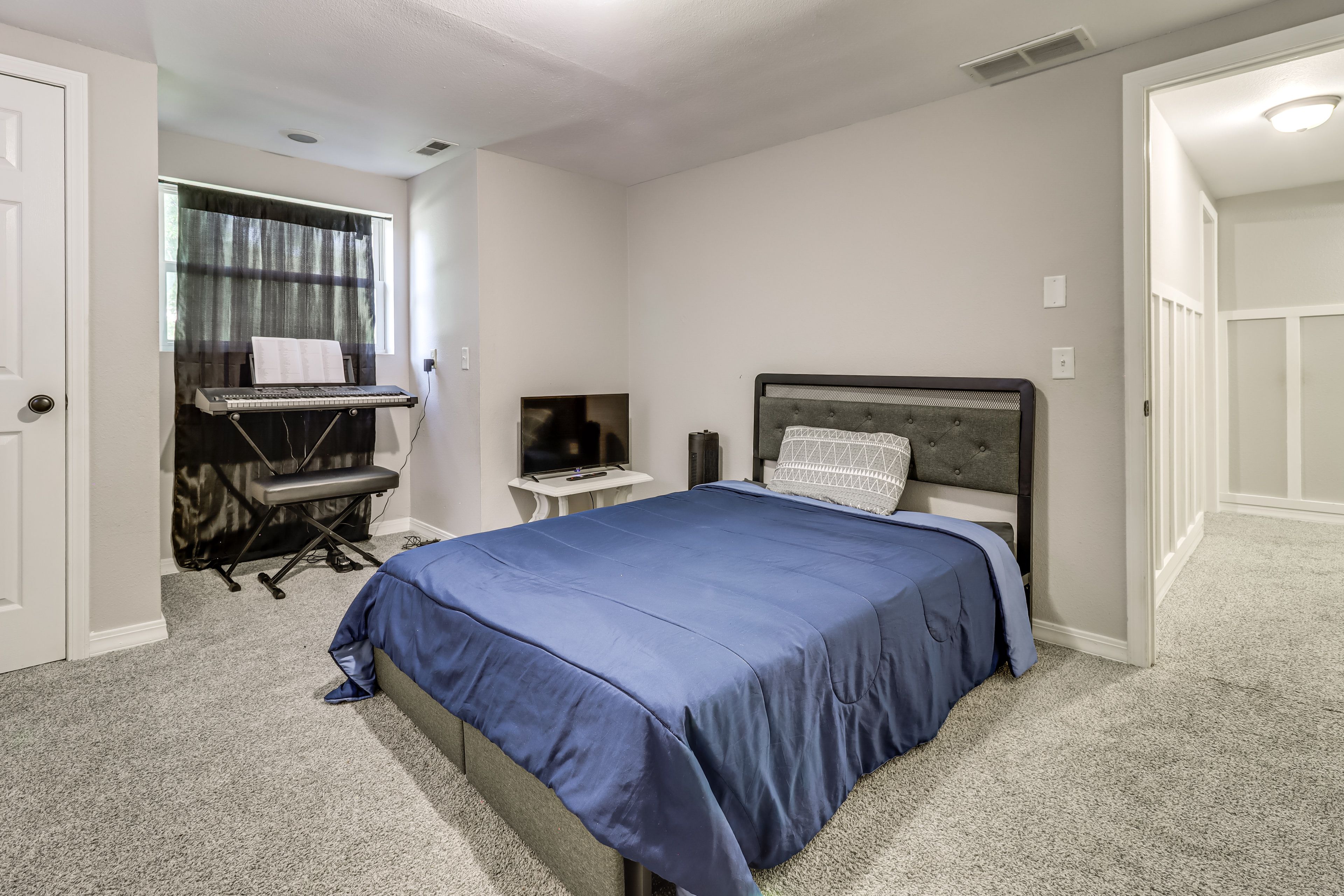 Bedroom 1 | Queen Bed | 2nd Floor