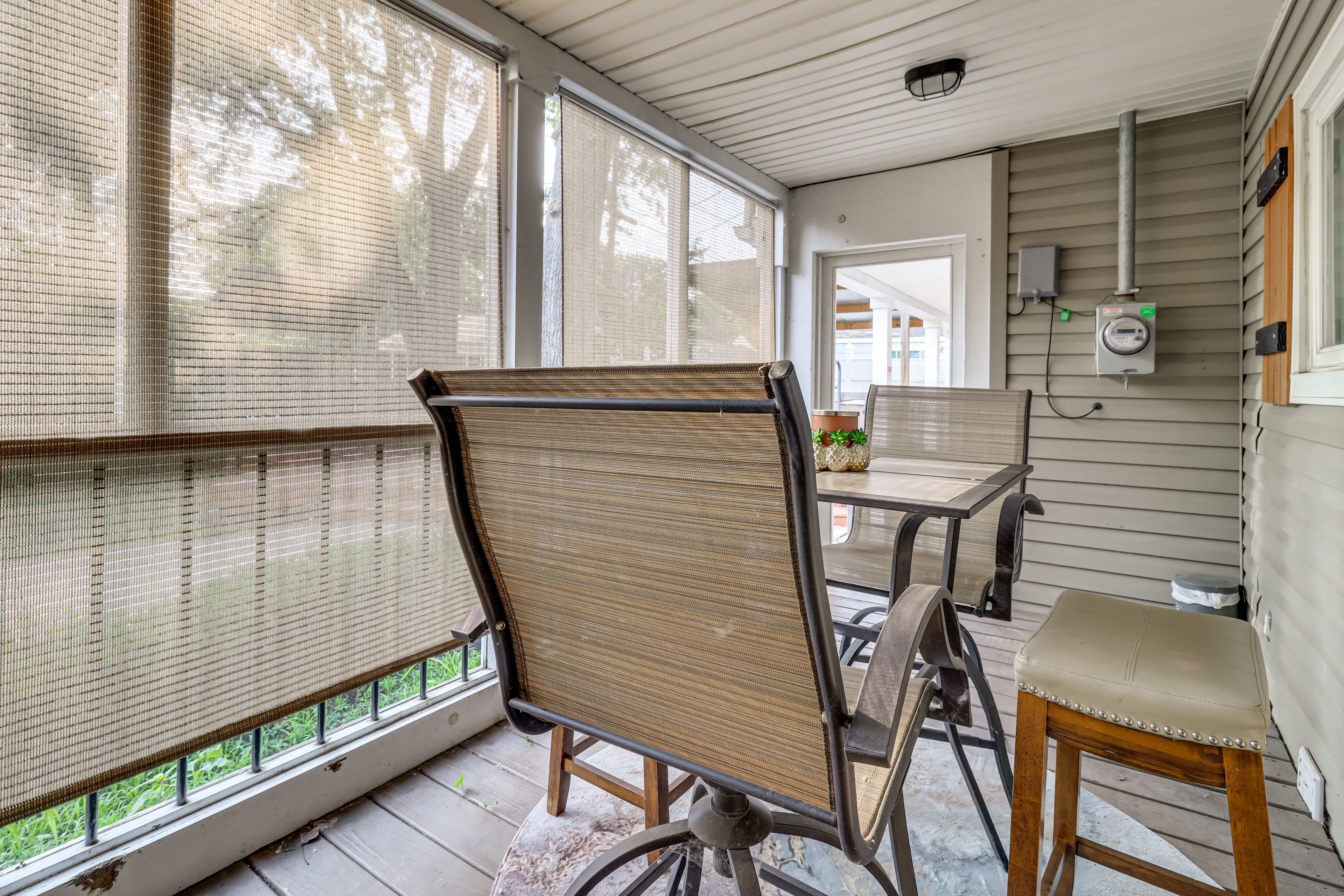 Screened-In Porch