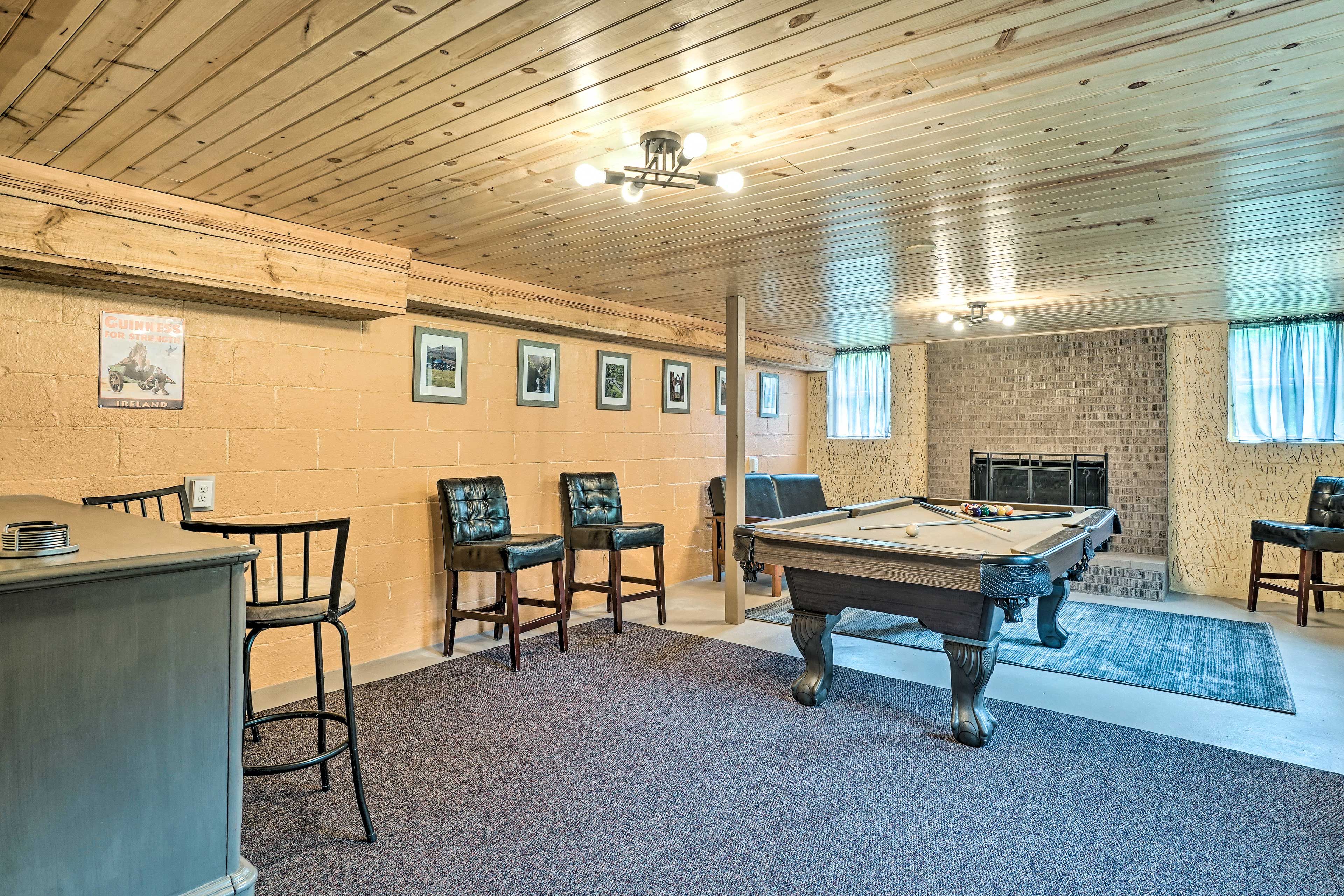 Game Room | Lower Level | Bar | Shuffleboard Table | Ping-Pong Table | Dartboard