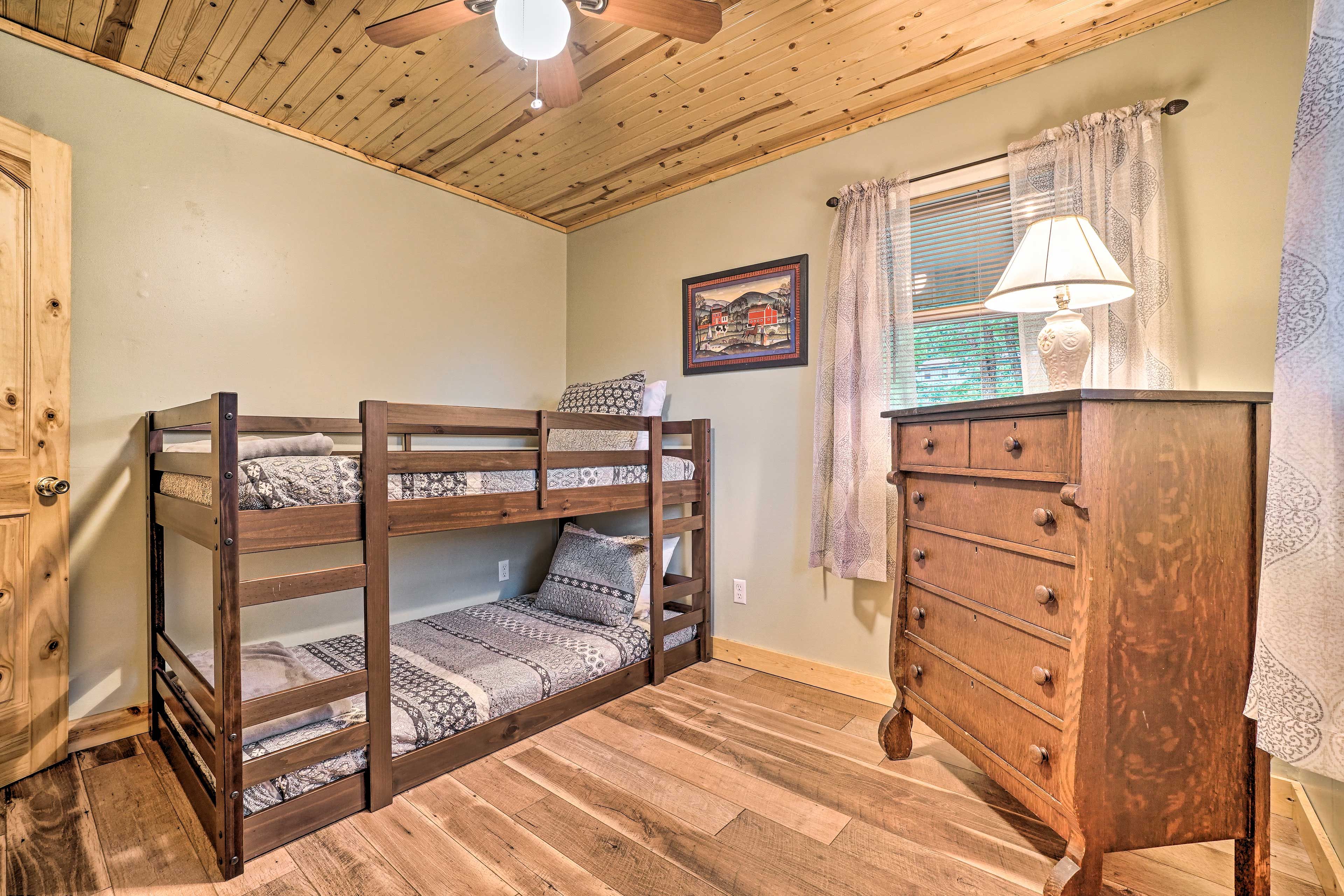 Bedroom 6 | Twin Bunk Bed | Main Floor
