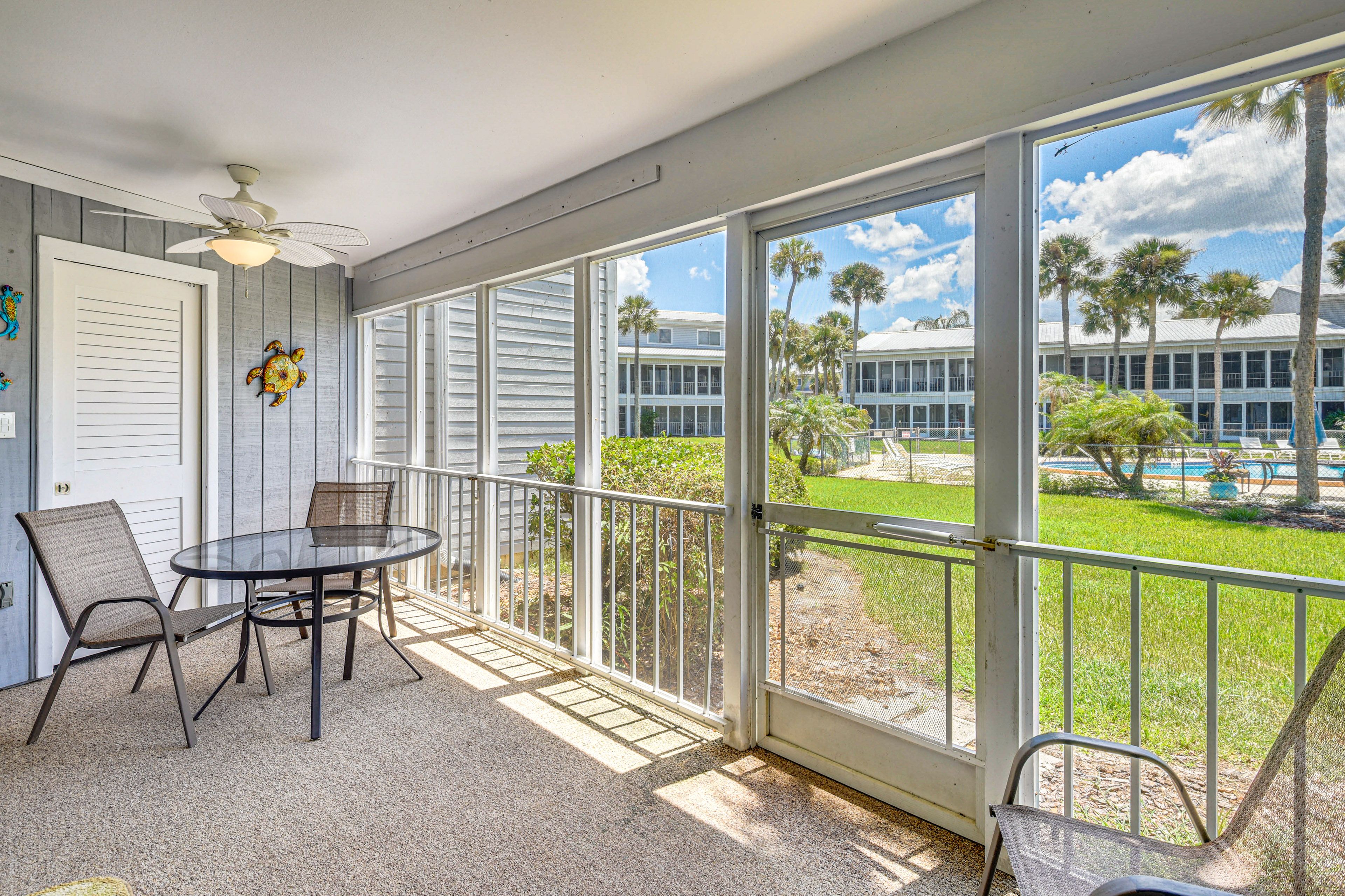 Screened Porch | Pool View
