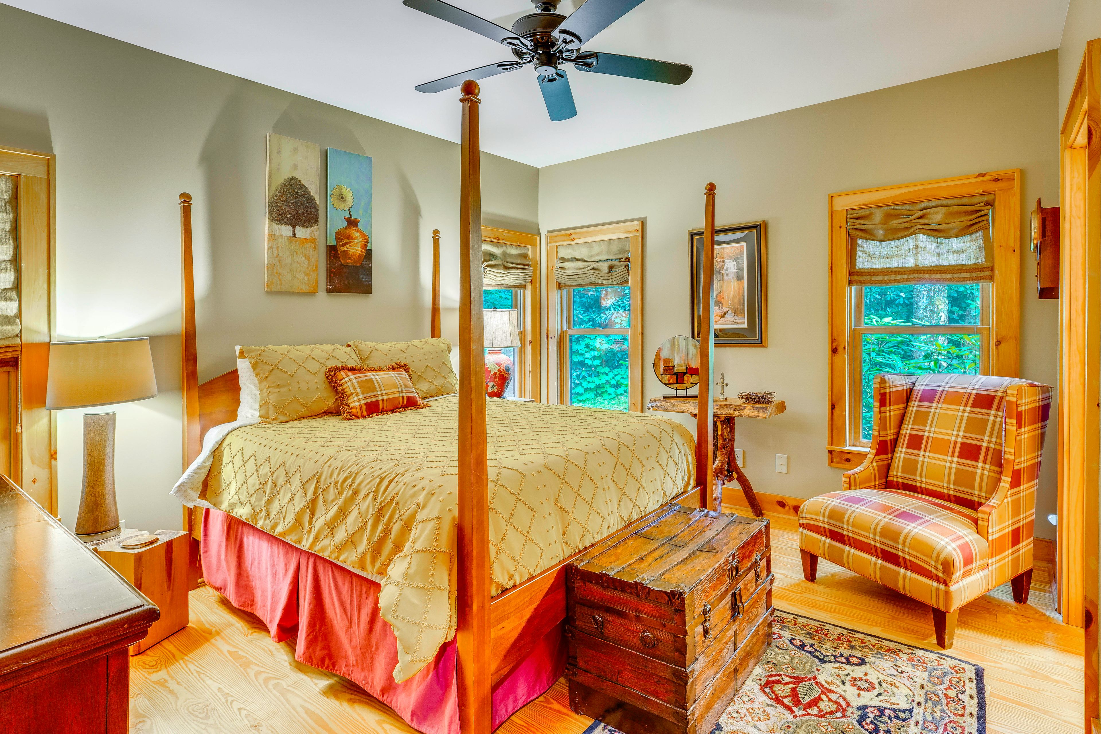 Bedroom 3 | Queen Bed | Smart TV | Main Level
