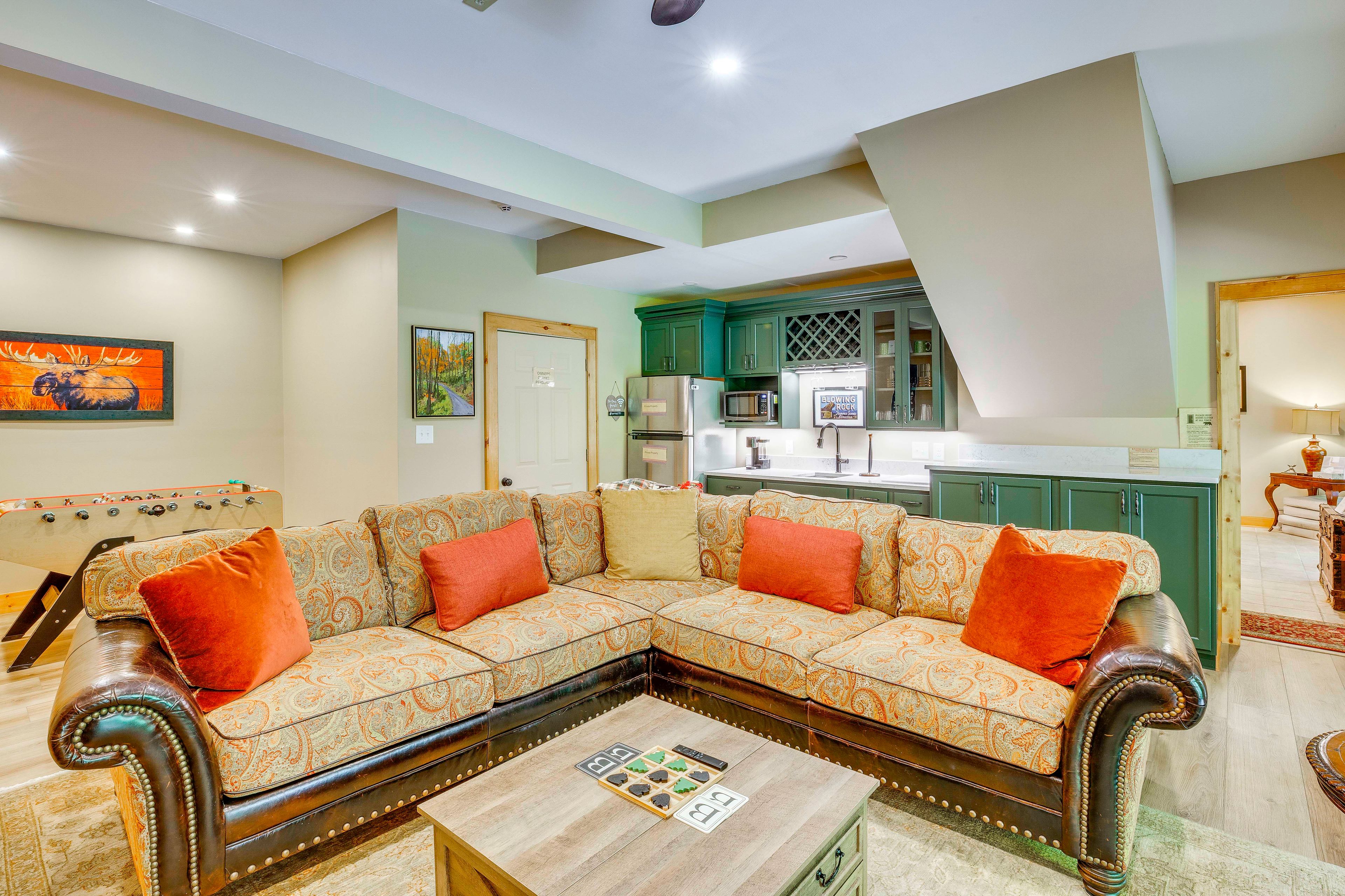 Game Room | Pool Table | Foosball Table | Twin Bunk Bed | Lower Level