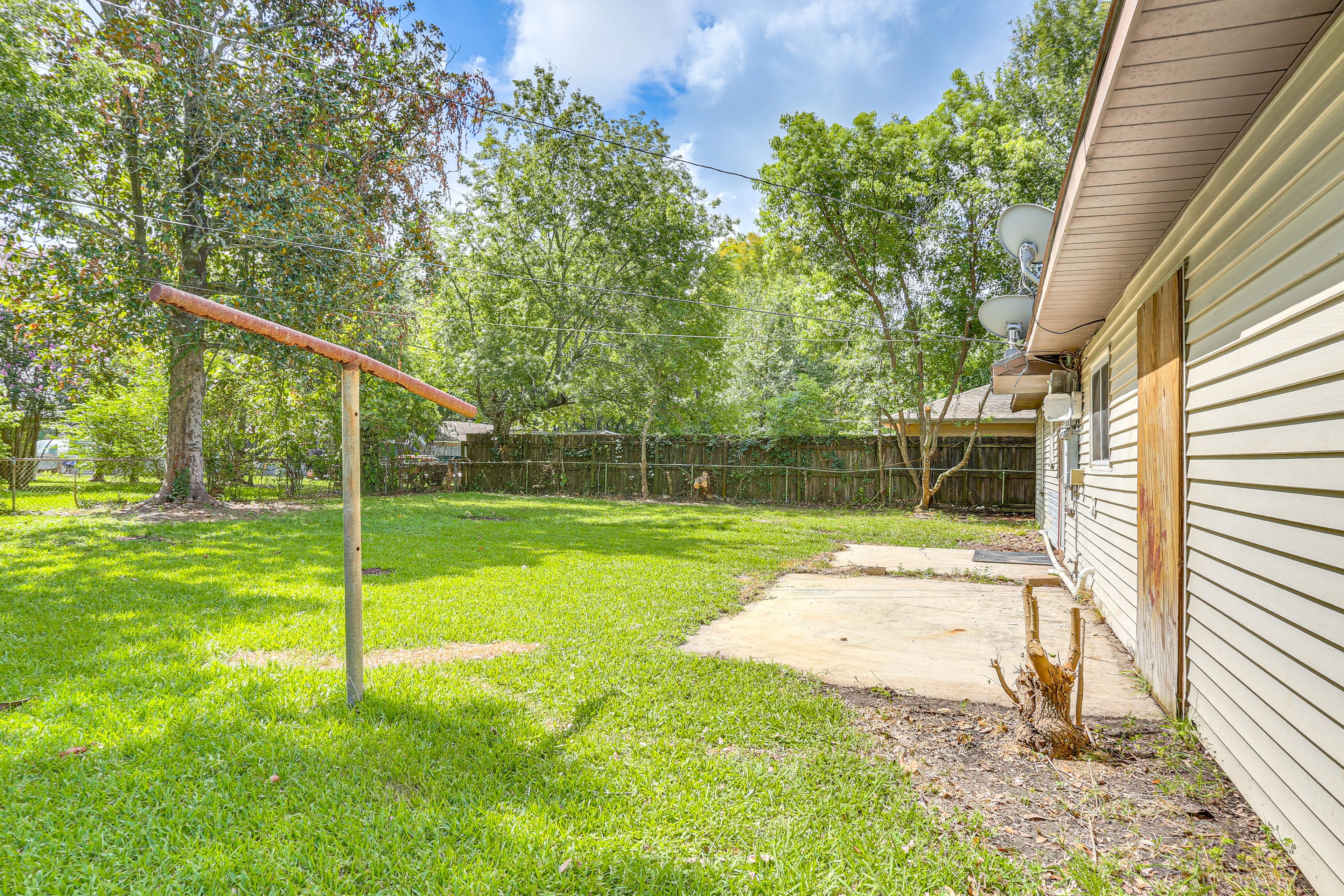 Fenced Yard