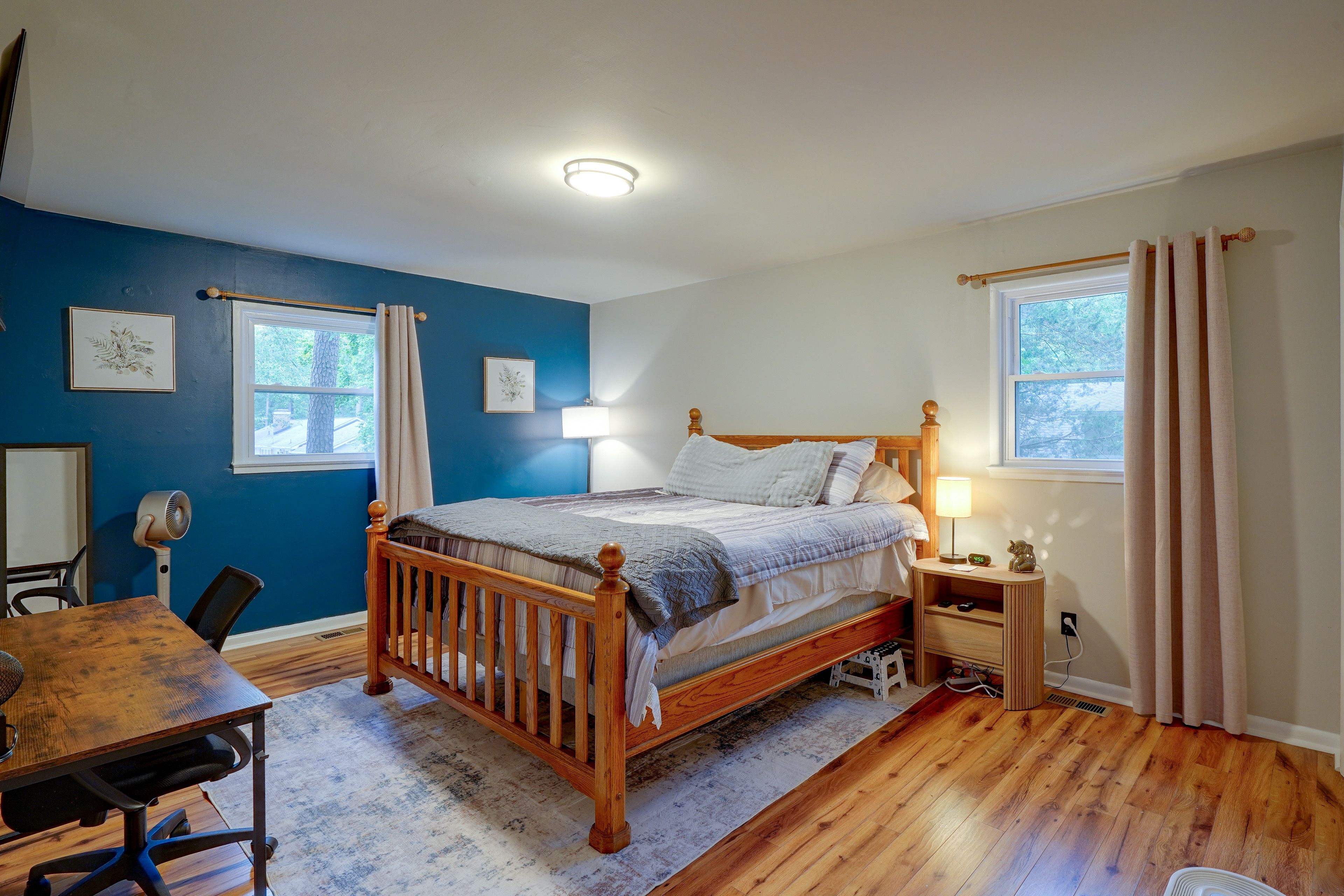 Bedroom 2 | King Bed | 1 Step Required