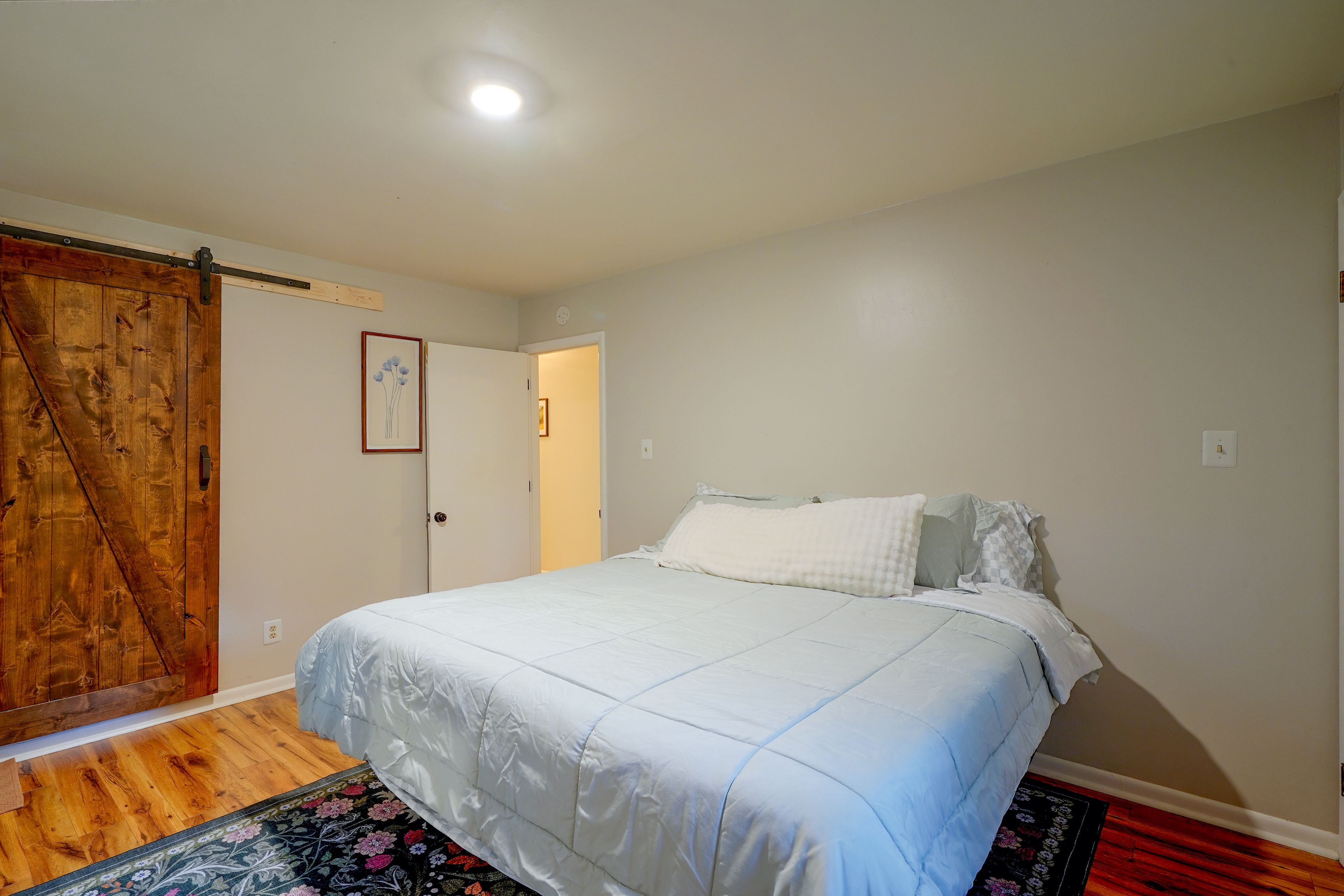 Bedroom 1 | King Bed