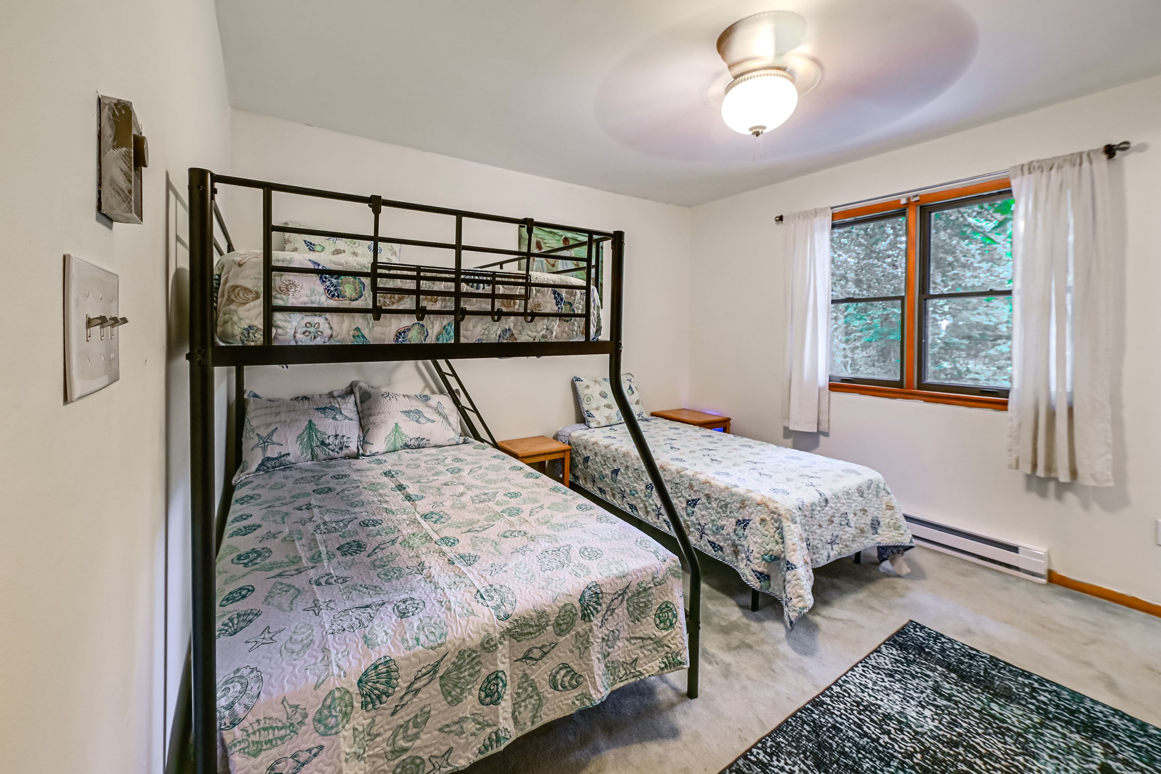 Bedroom 3 | Twin Bunk Bed | Full Bed