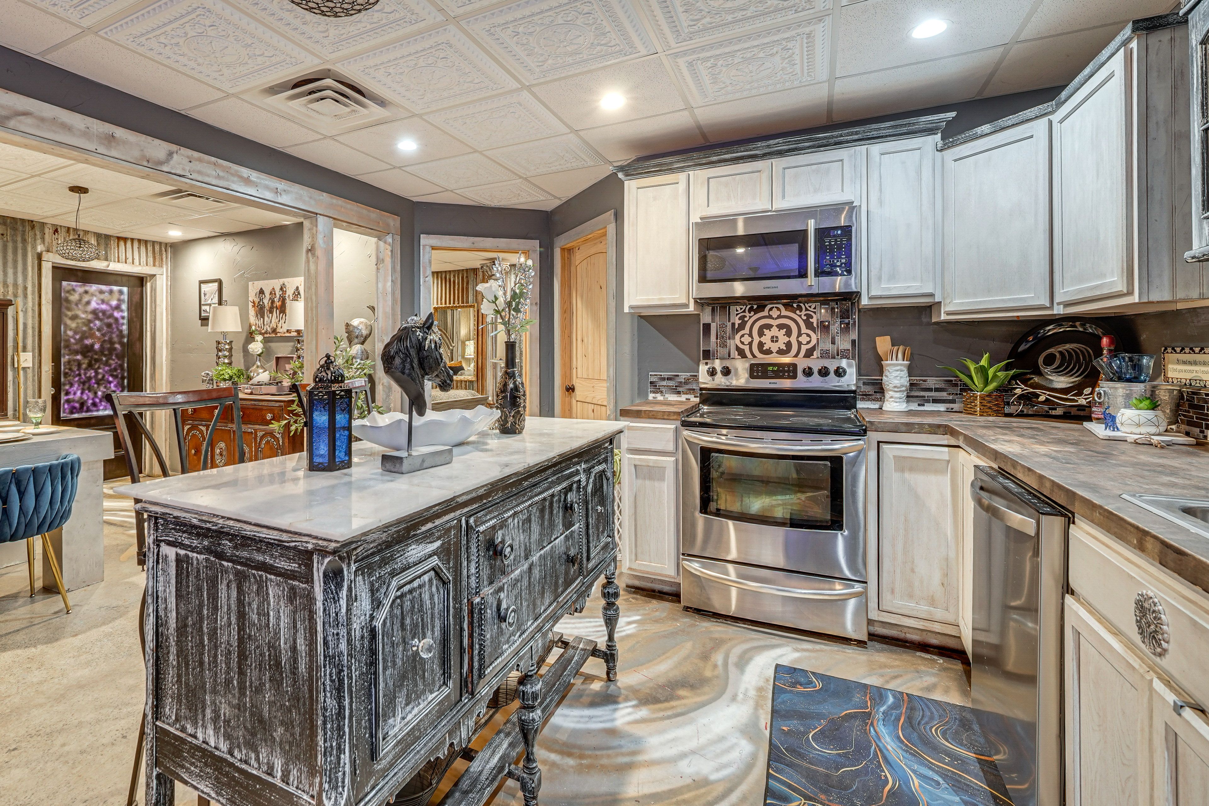 Kitchen | Refrigerator