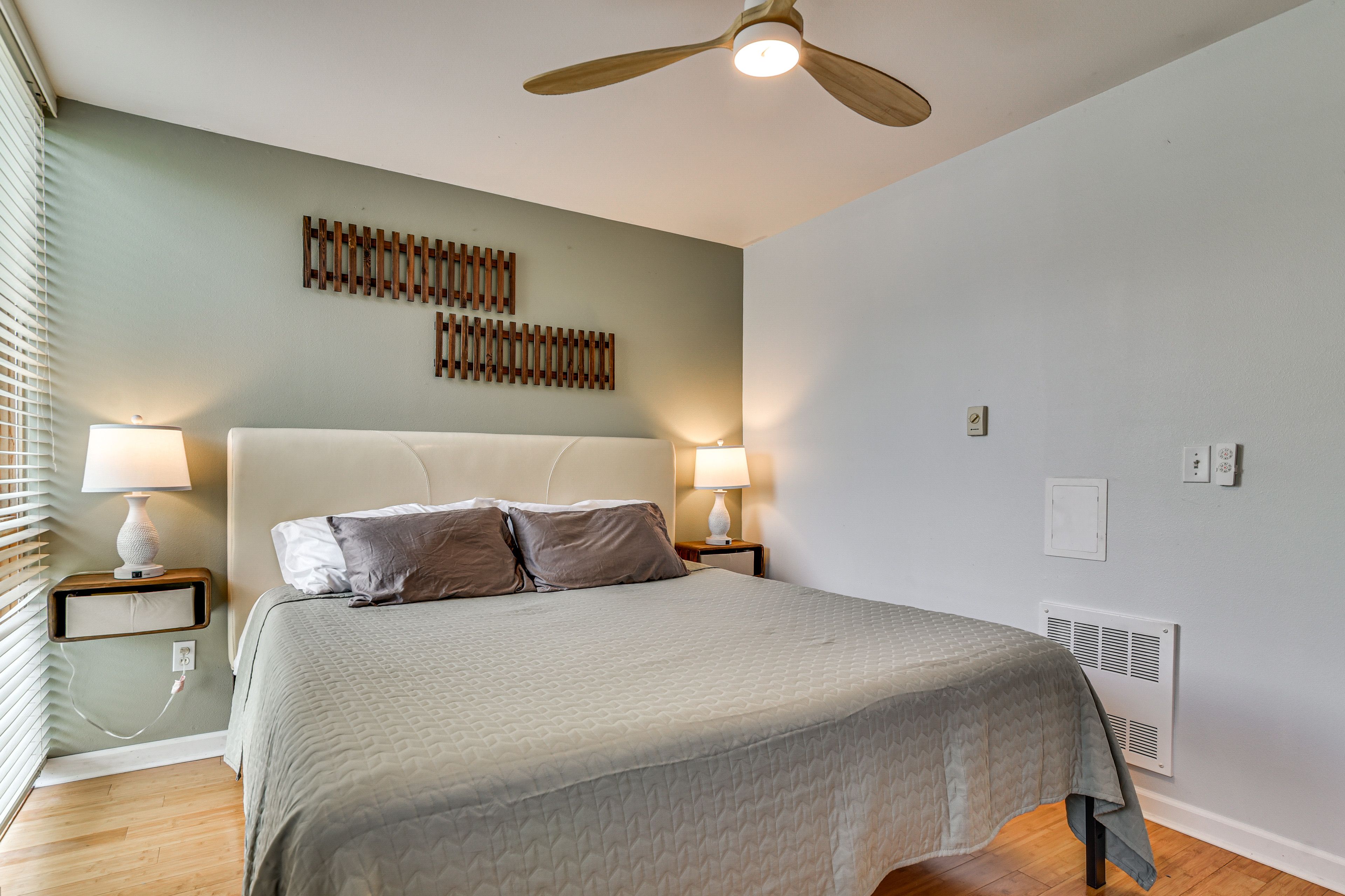 Bedroom 1 | King Bed | 3rd Floor