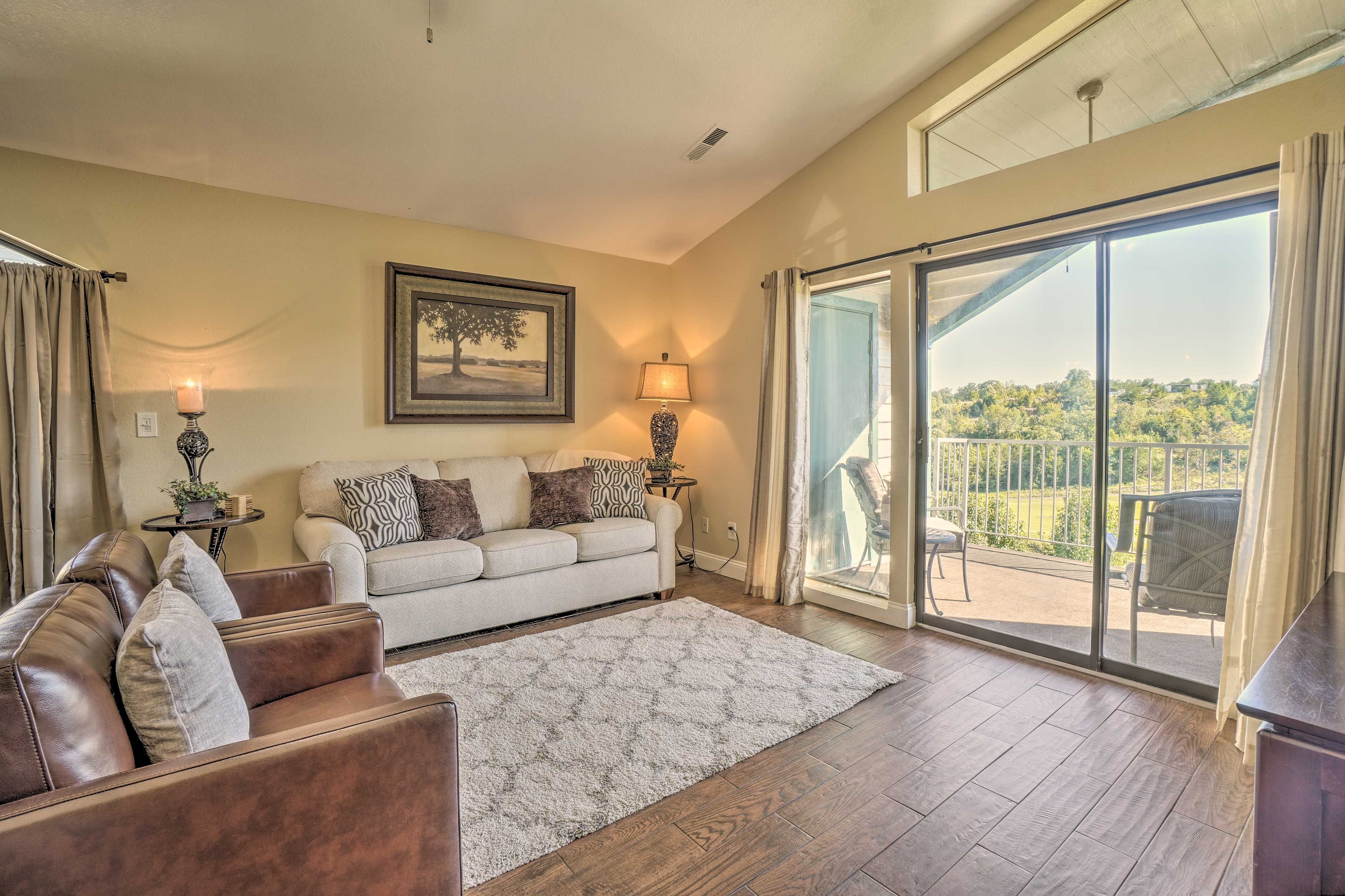 Living Area | Unit 5