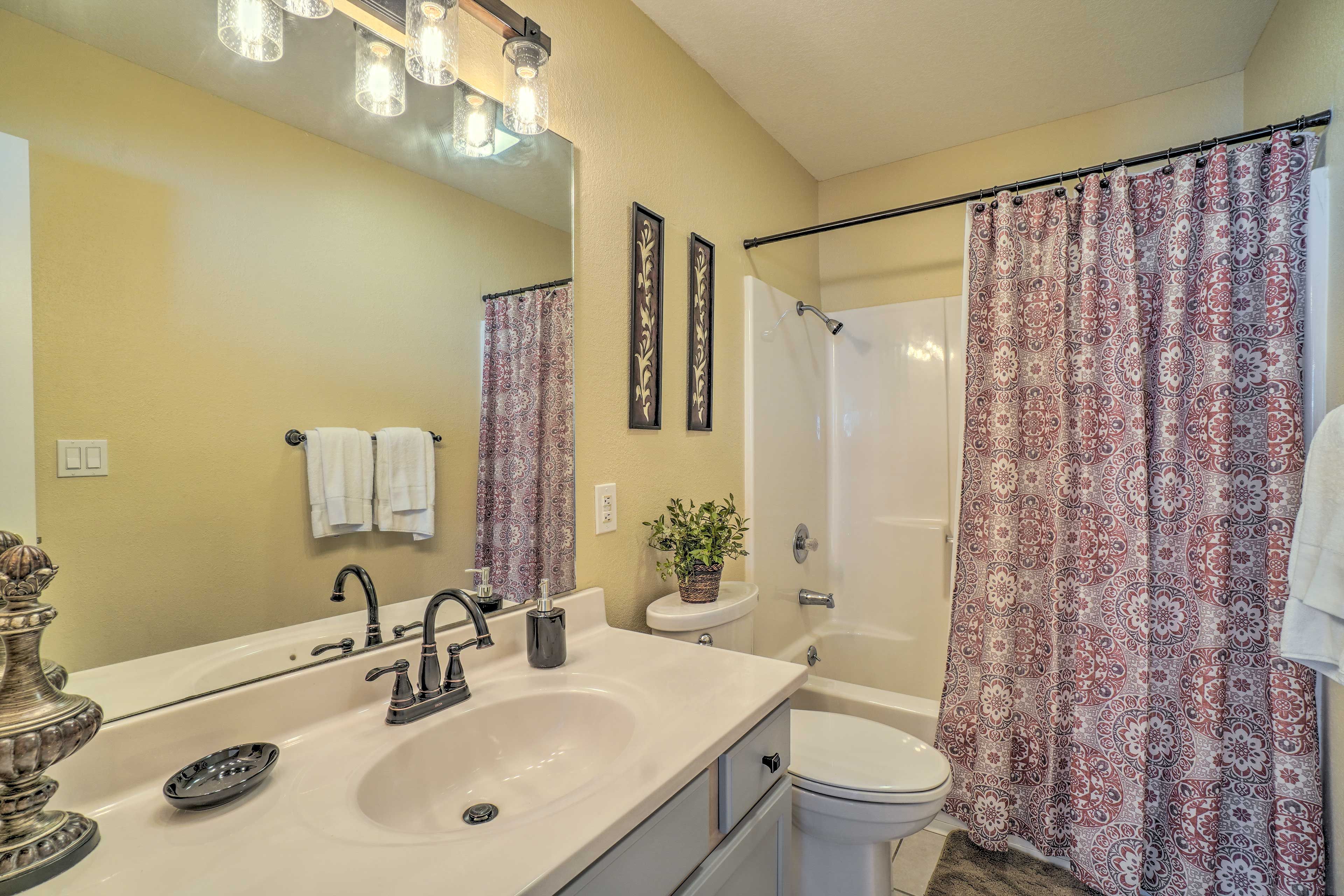 Full Bathroom | Unit 5