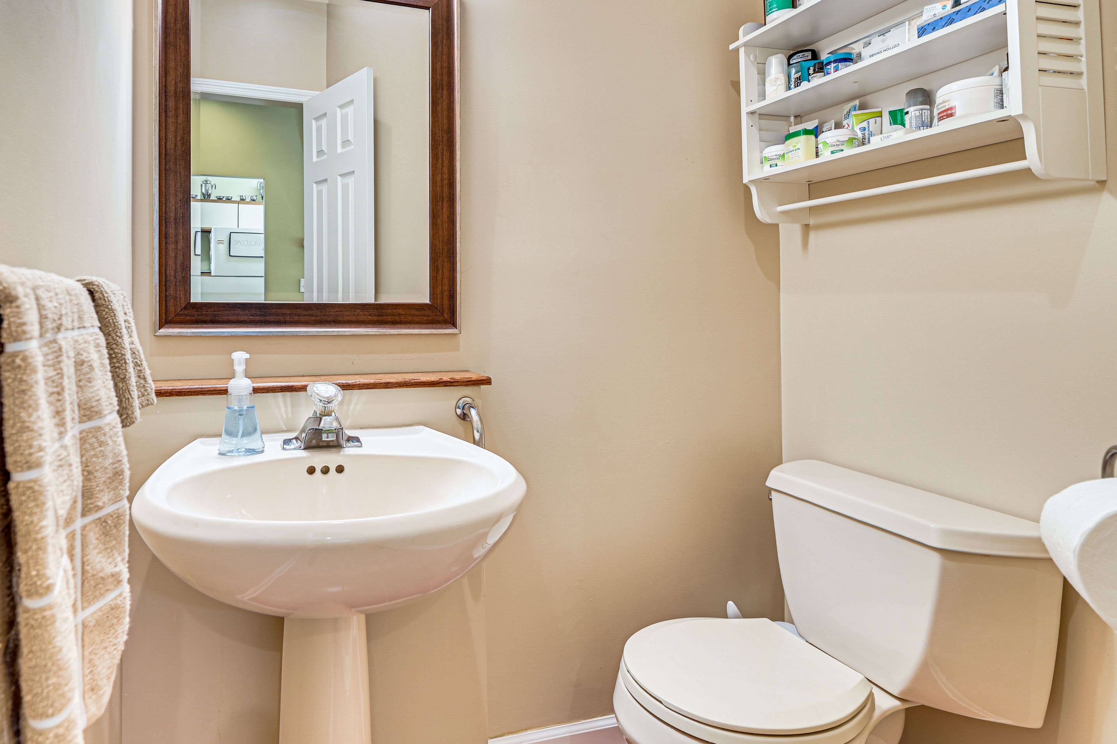 Half Bathroom | Main Level