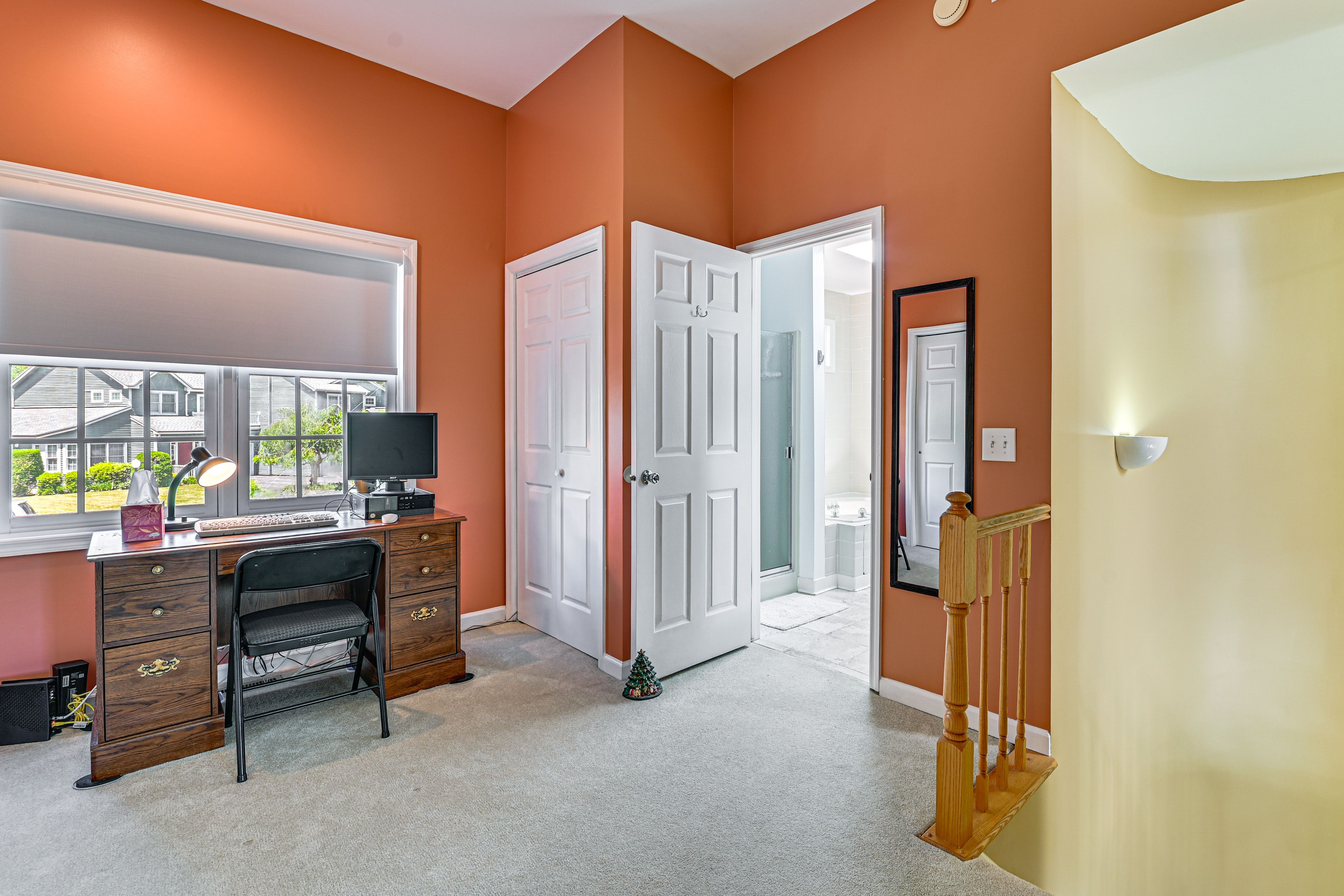 Dedicated Workspace | Upper Level