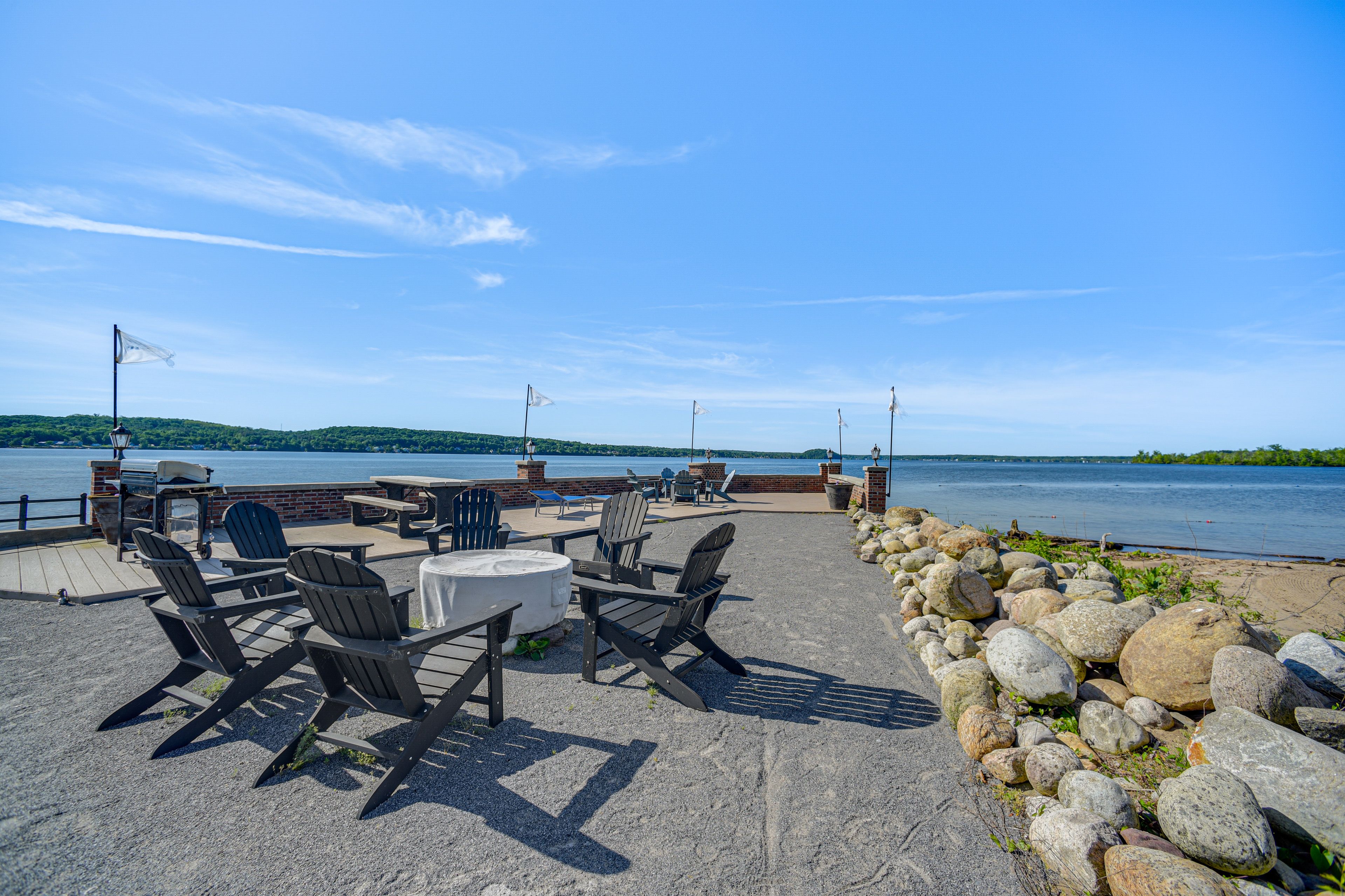 Water's Edge | Community Amenities