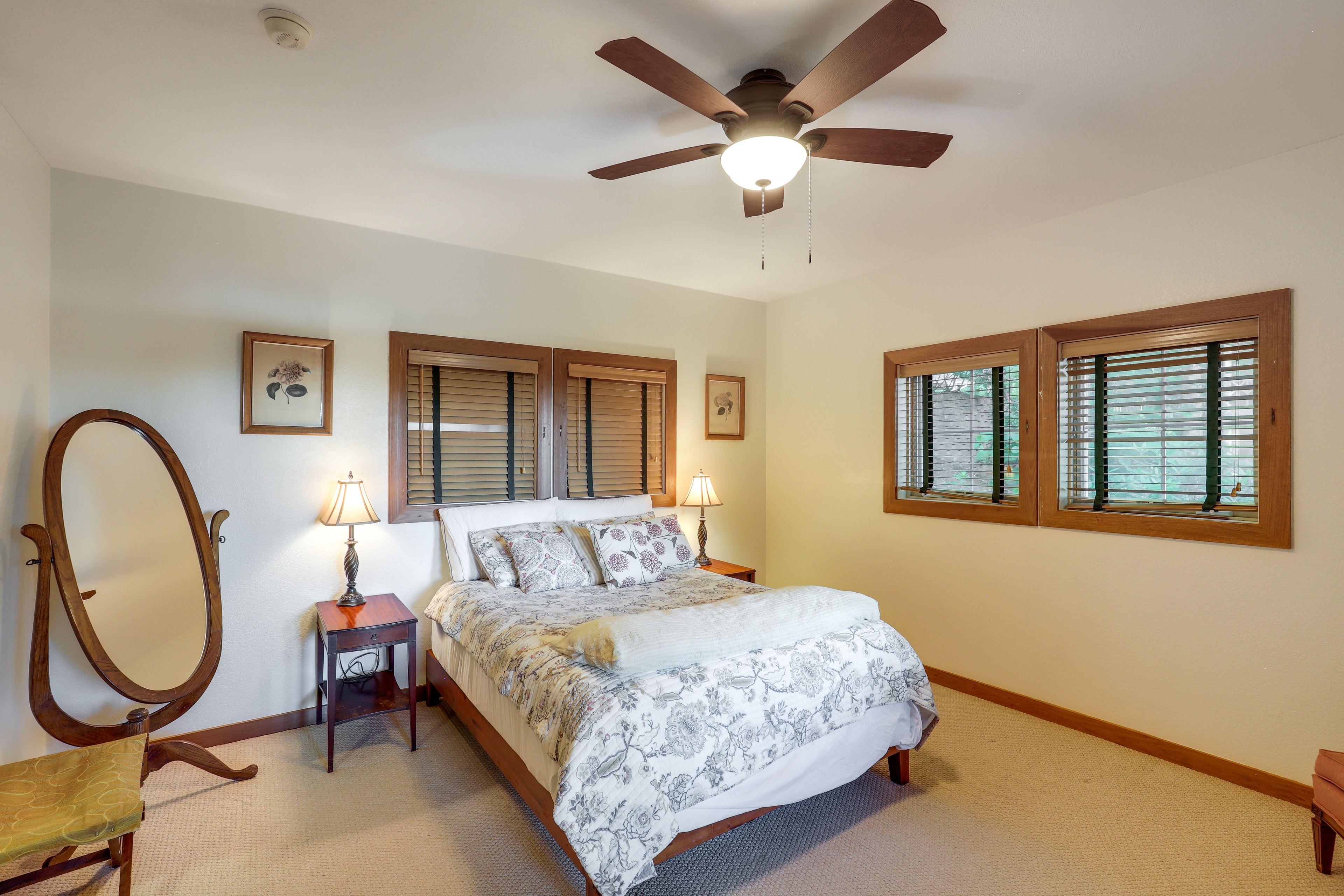 Bedroom 2 | Queen Bed