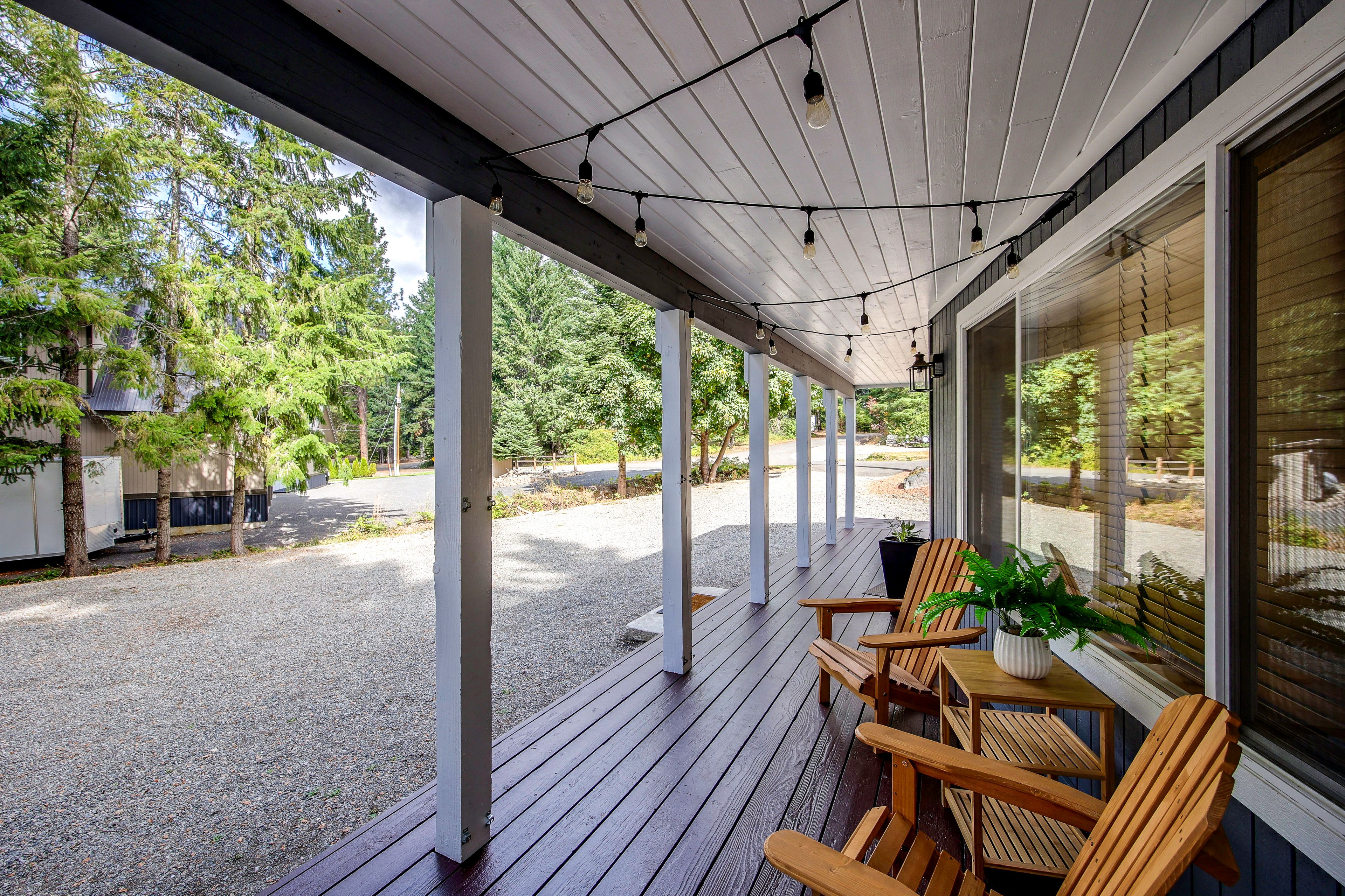 Covered Deck | Outdoor Seating | Fire Pit
